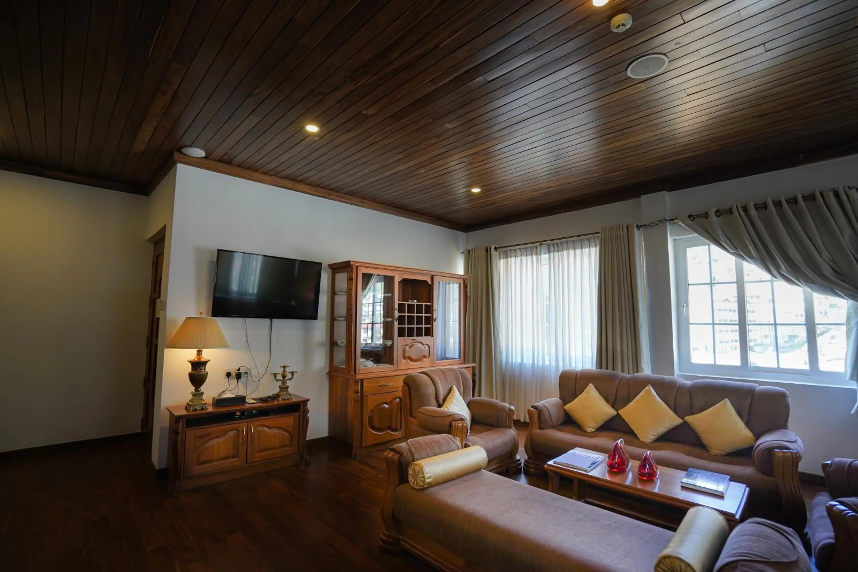 Photo of the whole room in Araliya Green Hills - Where Historic Charm Mingles with Natural Beauty