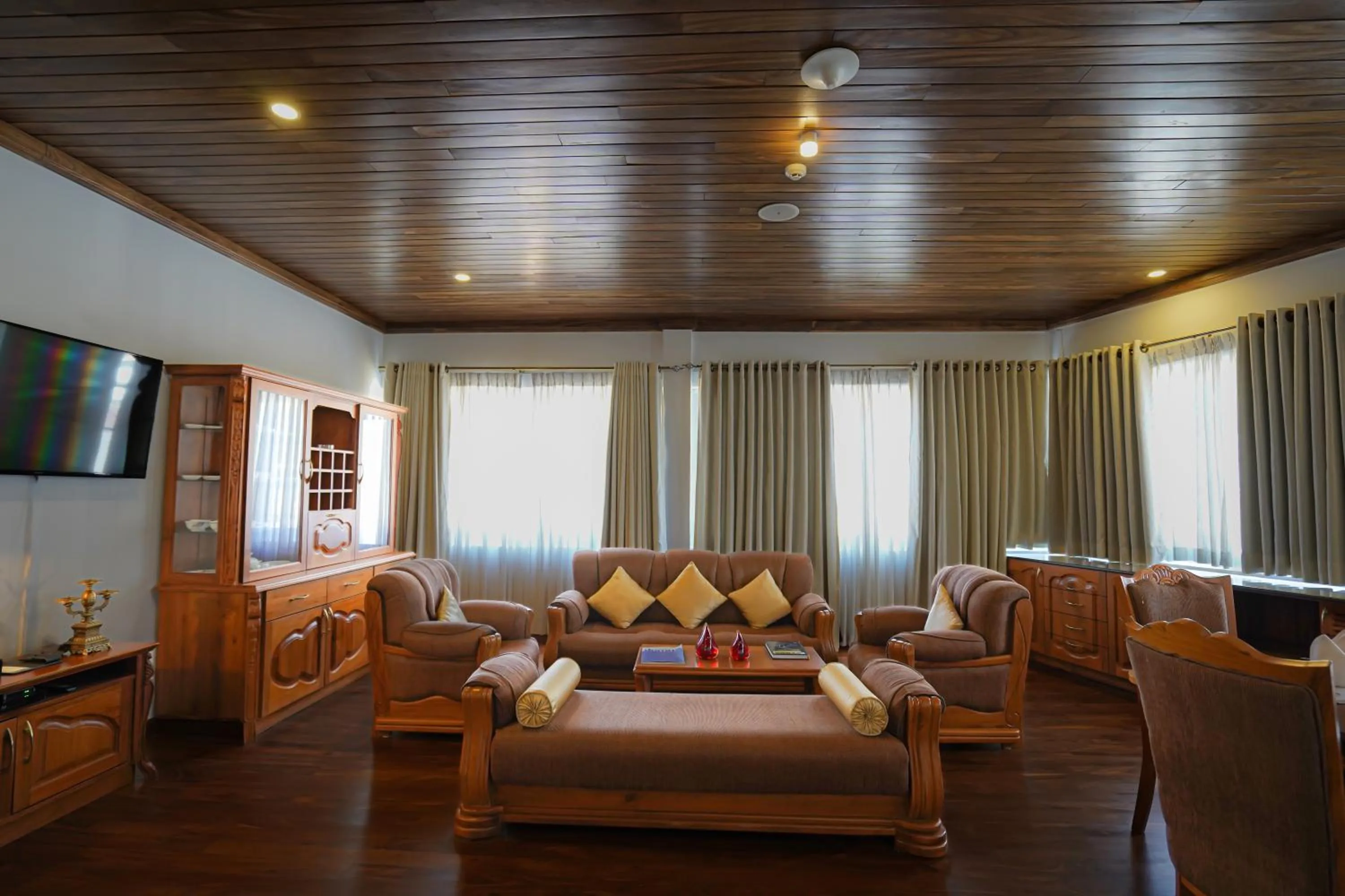 Seating area in Araliya Green Hills - Where Historic Charm Mingles with Natural Beauty