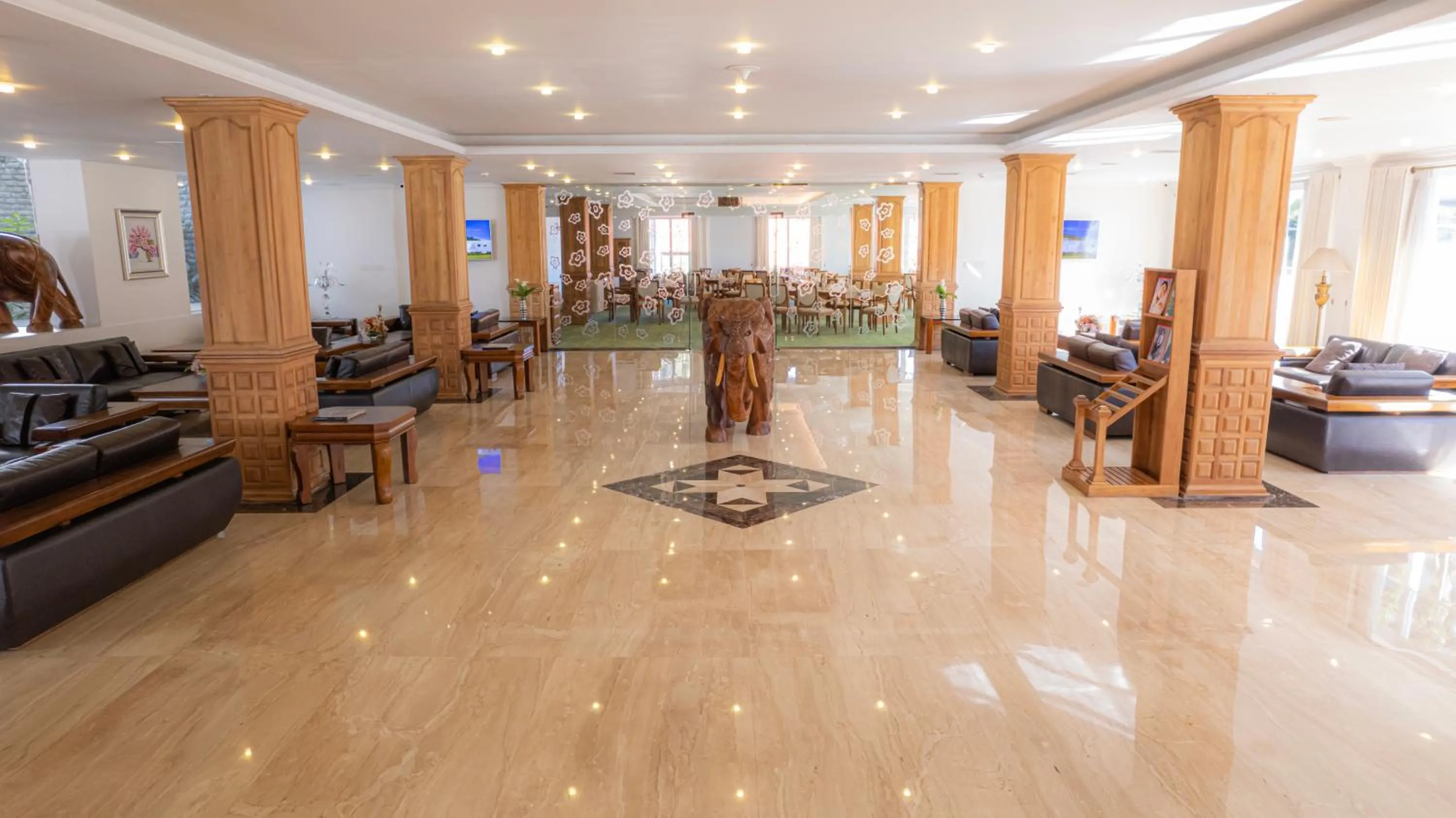 Lobby or reception in Araliya Green Hills - Where Historic Charm Mingles with Natural Beauty