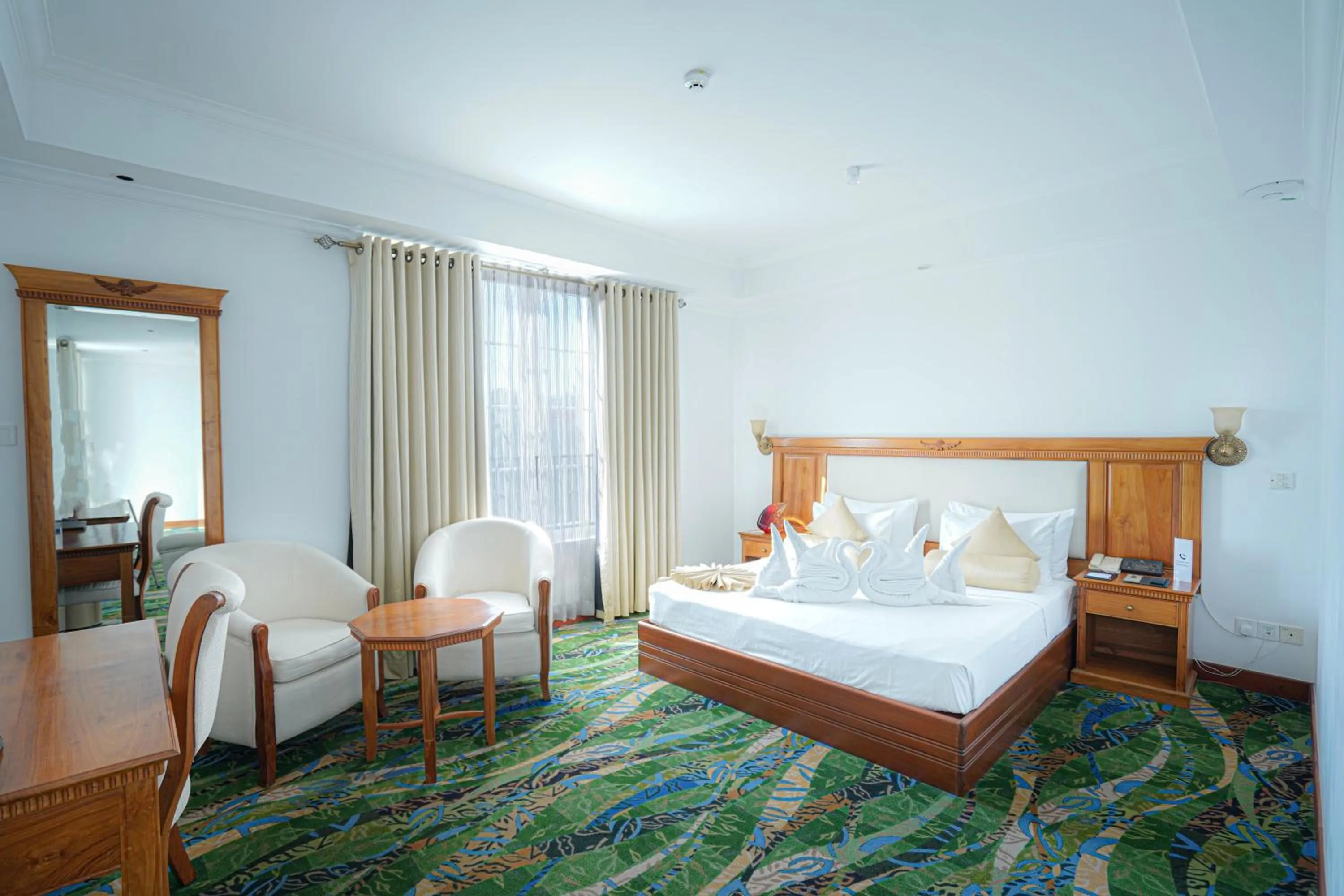 Photo of the whole room, Bed in Araliya Green Hills - Where Historic Charm Mingles with Natural Beauty
