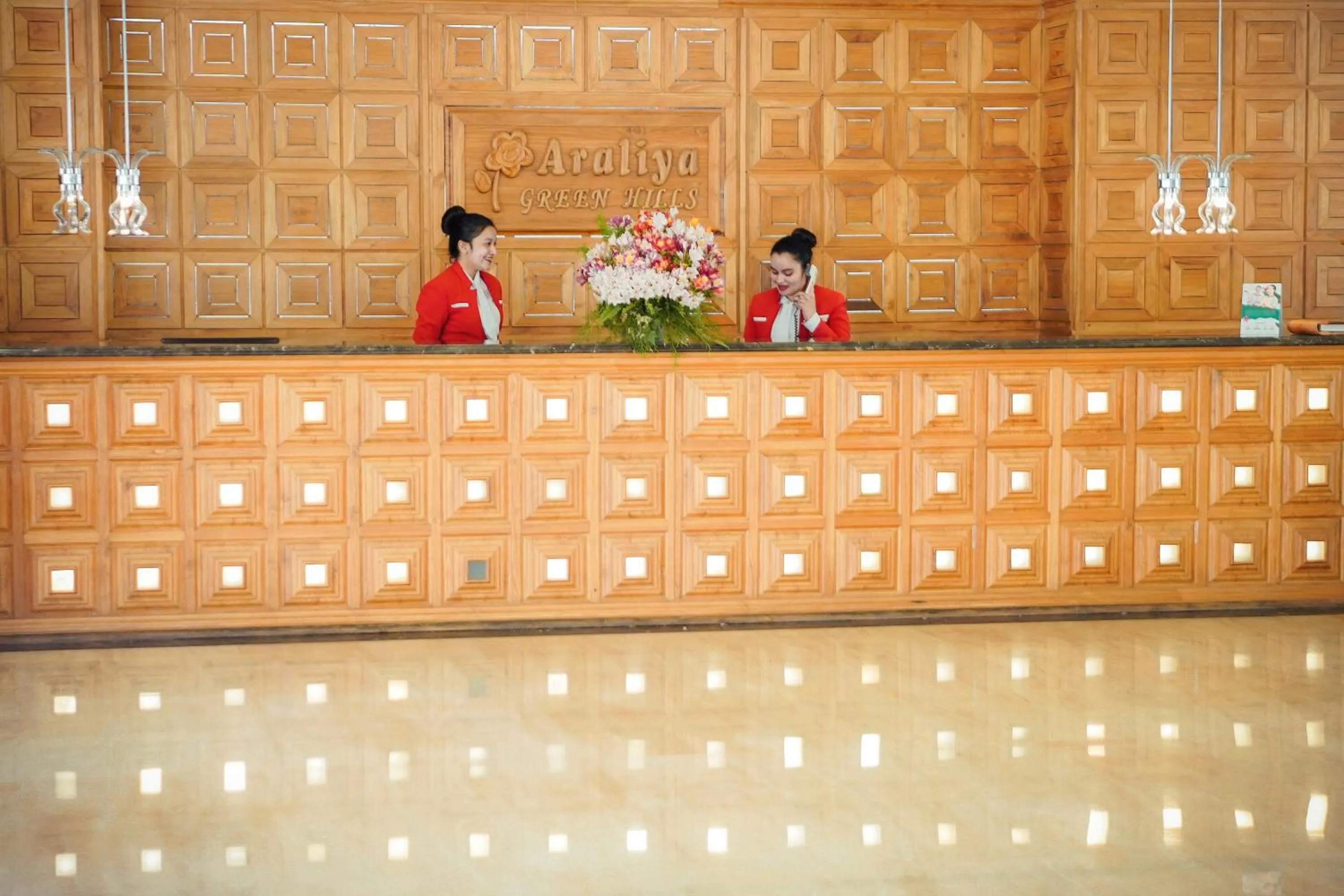 Lobby or reception in Araliya Green Hills - Where Historic Charm Mingles with Natural Beauty