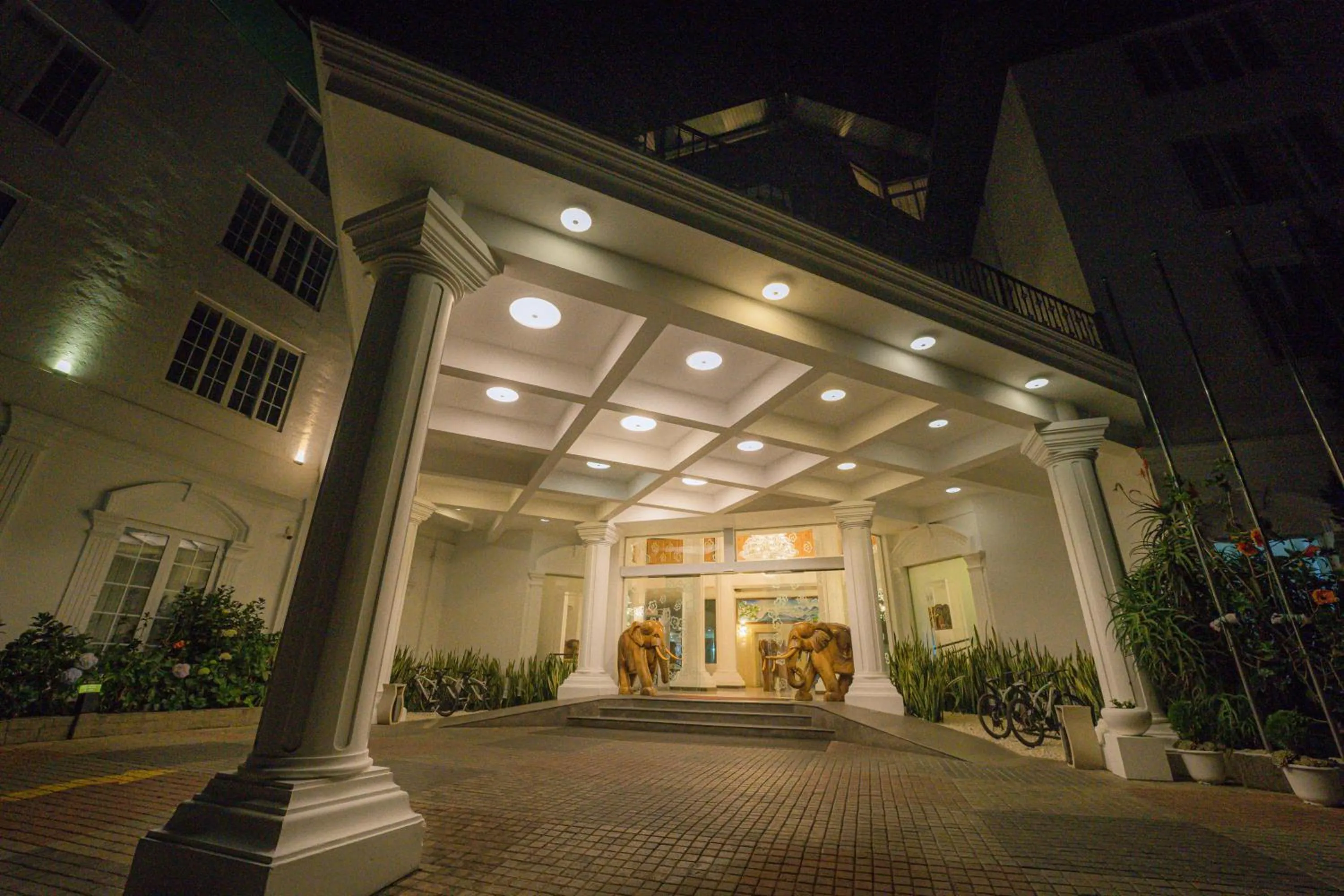 Property building in Araliya Green Hills - Where Historic Charm Mingles with Natural Beauty