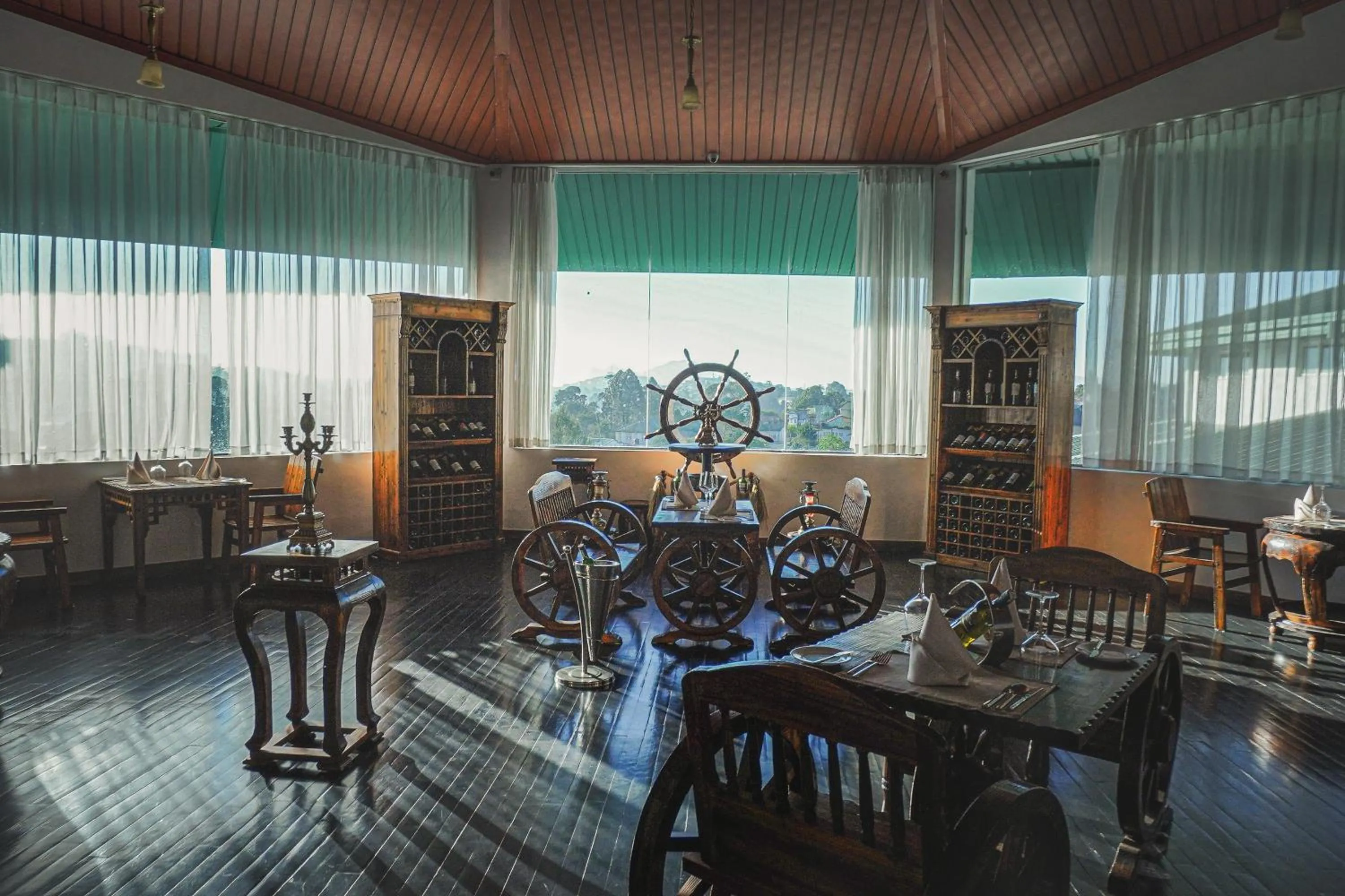 Dining area in Araliya Green Hills - Where Historic Charm Mingles with Natural Beauty