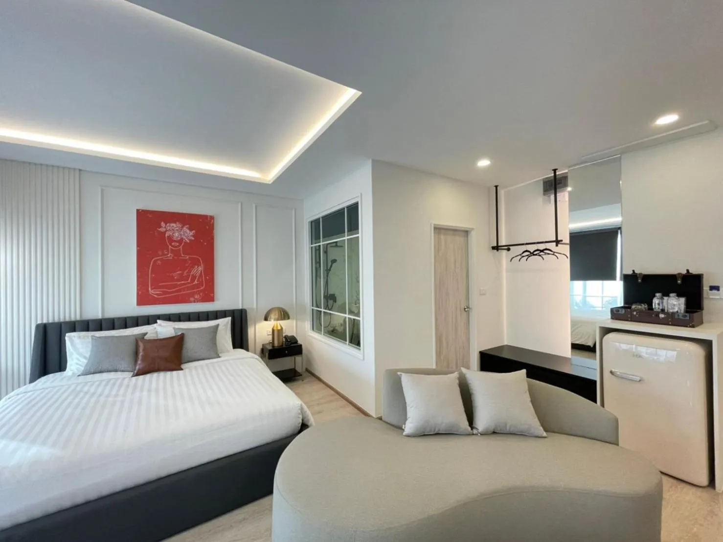 Living room, Bed in R2 Hotel Chiangmai