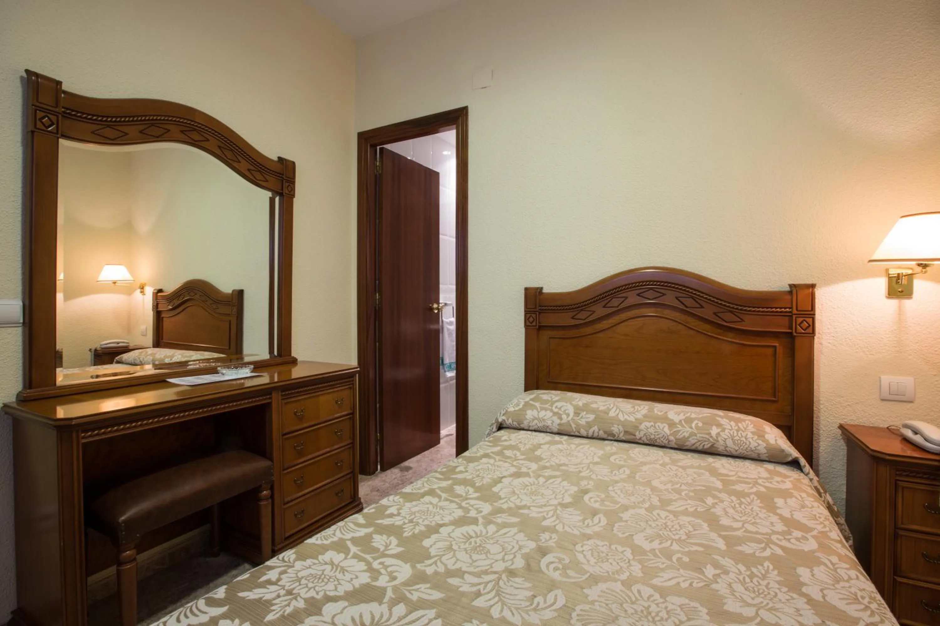 Photo of the whole room, Bed in Hotel Riviera