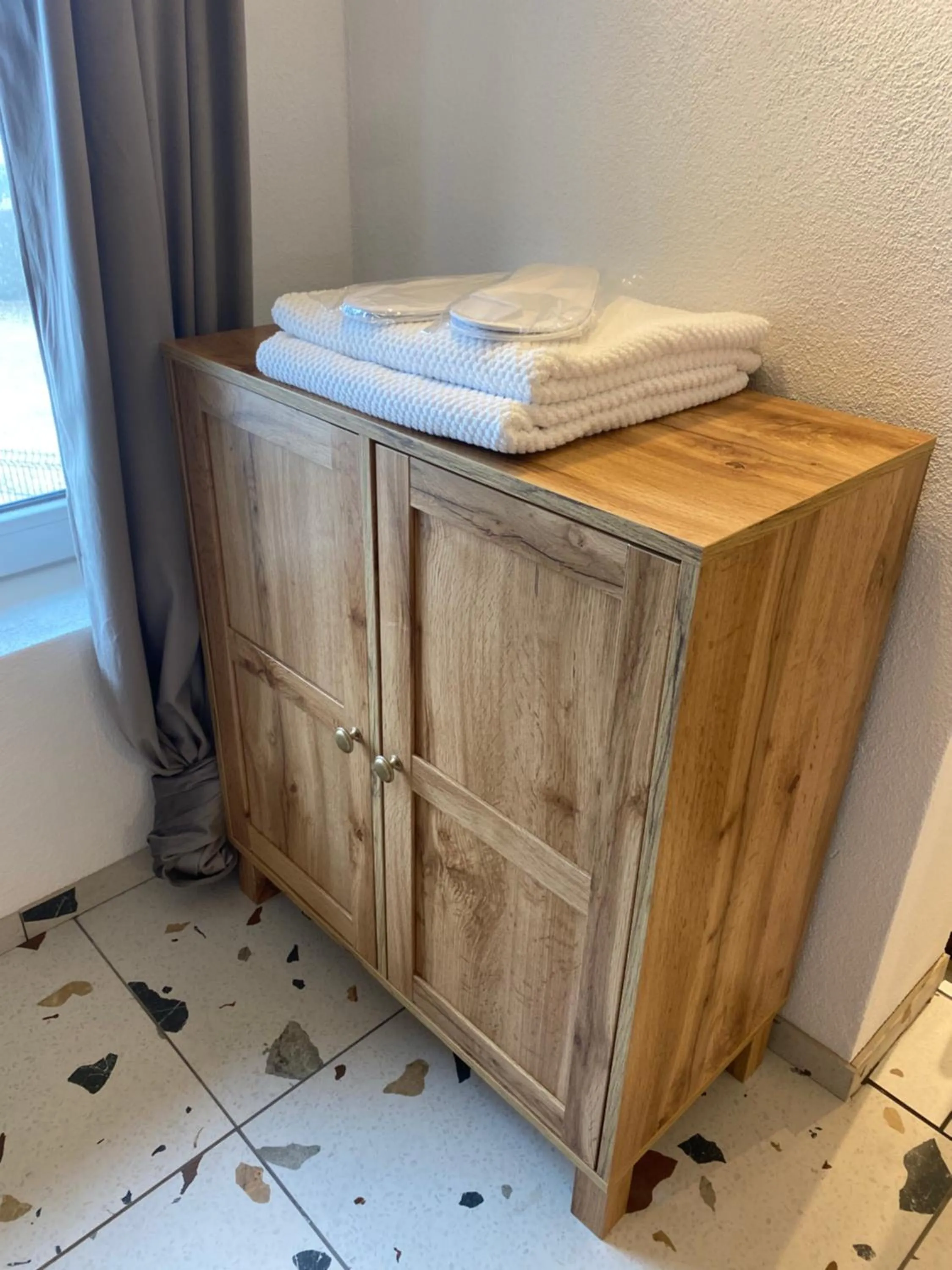 Rooms & Apartment ZALA Near Airport
