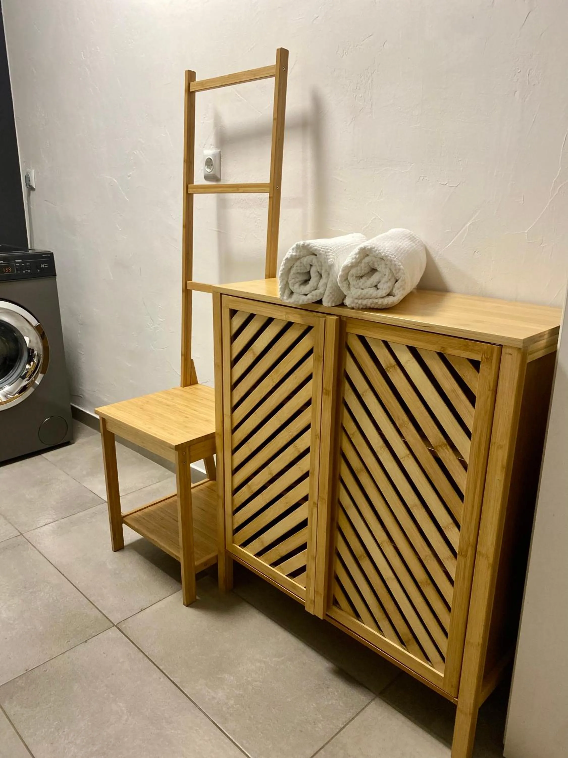 Rooms & Apartment ZALA Near Airport