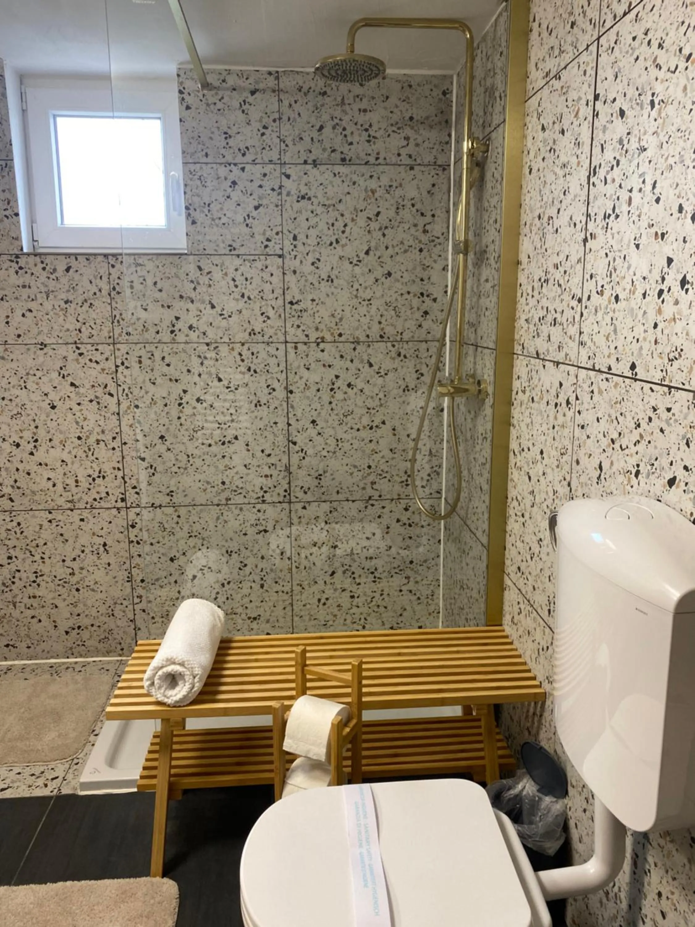 Rooms & Apartment ZALA Near Airport