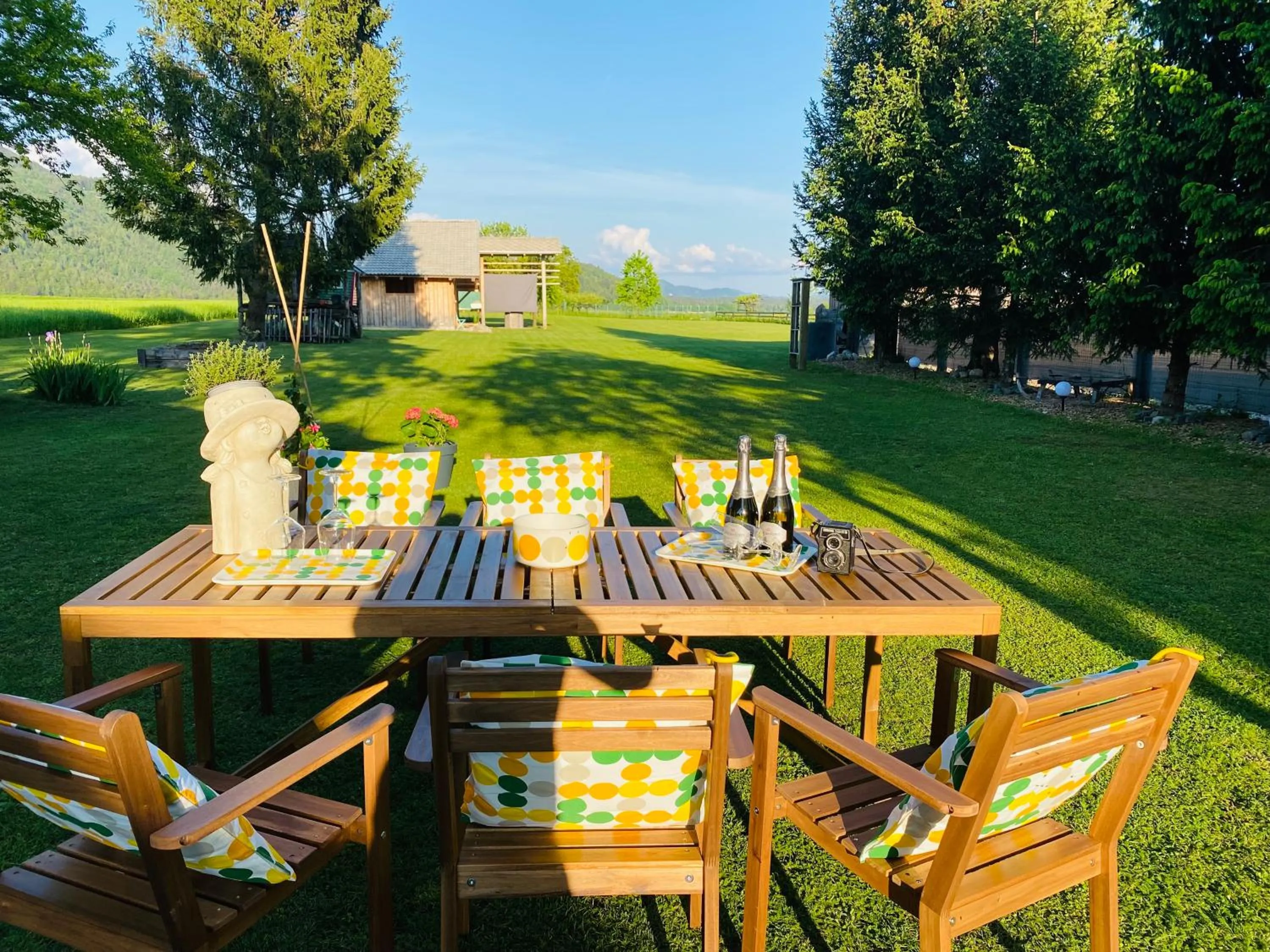 Rooms & Apartment ZALA Near Airport