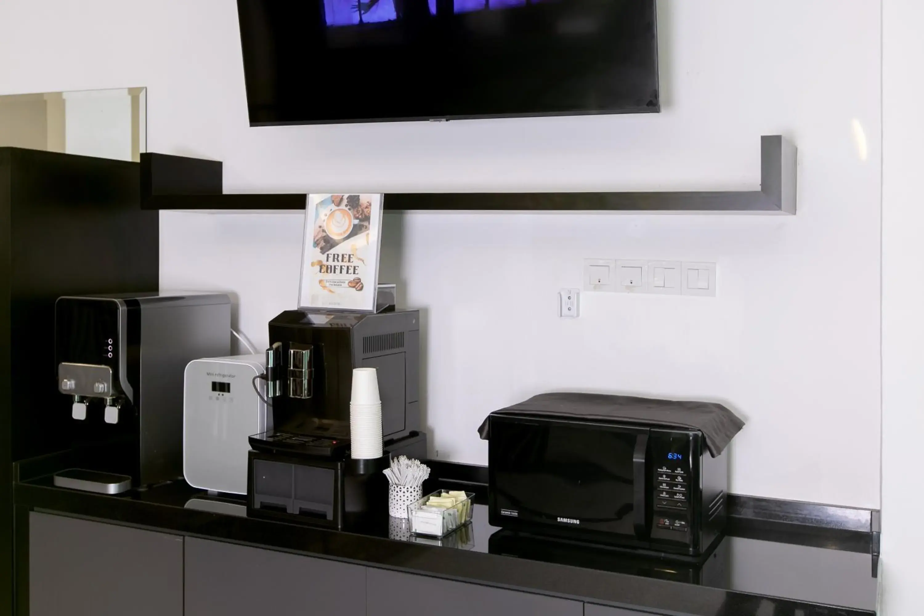 Coffee/tea facilities in E Hotel Kulim Coffee/tea facilities in E Hotel Kulim