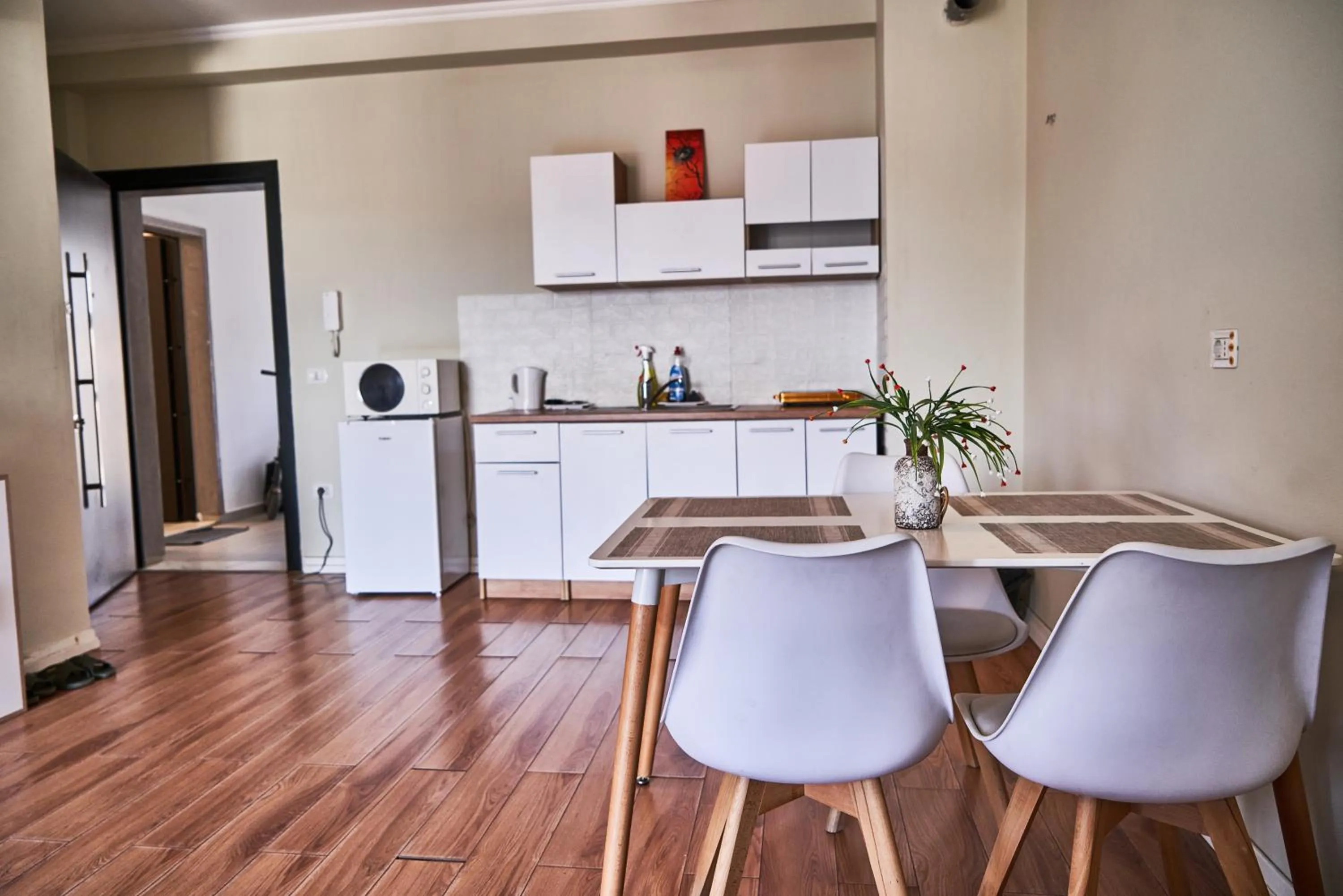 Kitchen or kitchenette in Kalpazo Home Tirana 21