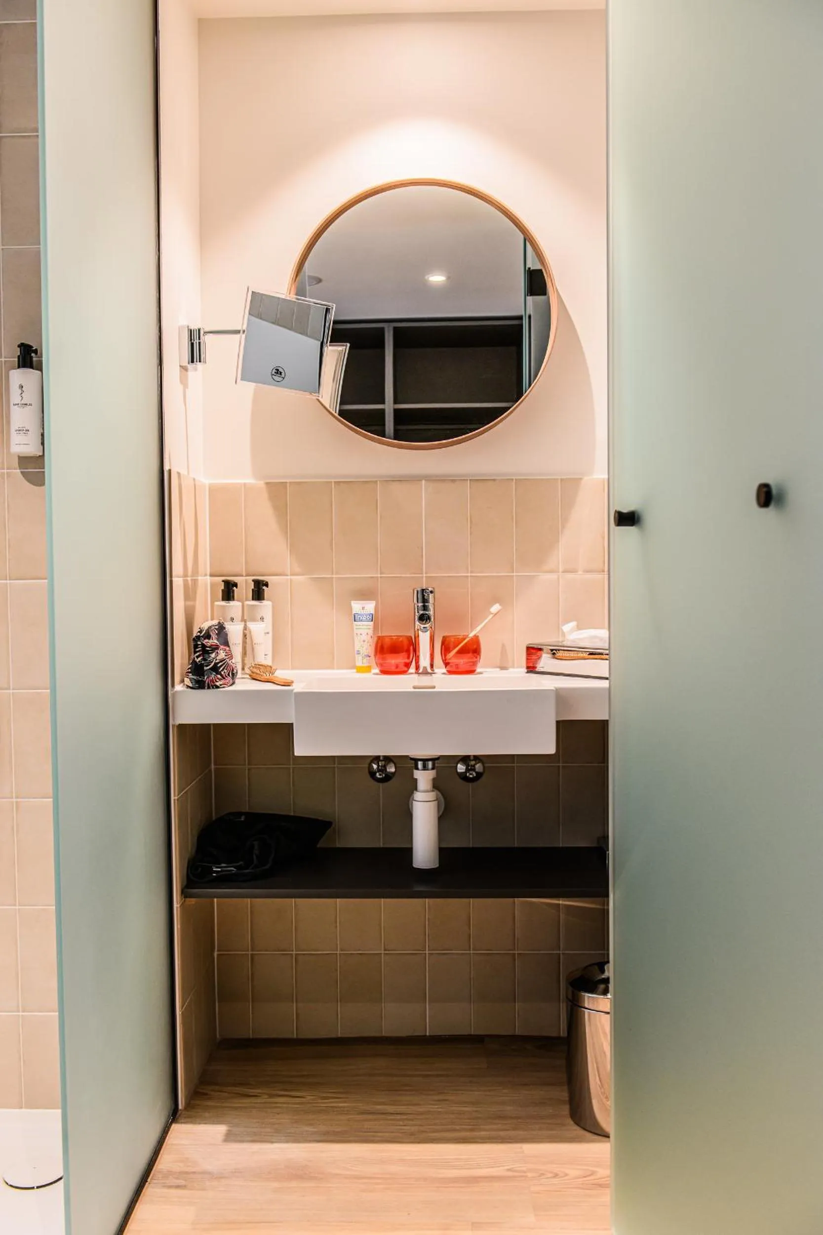 Shower in Afterwork Hotel