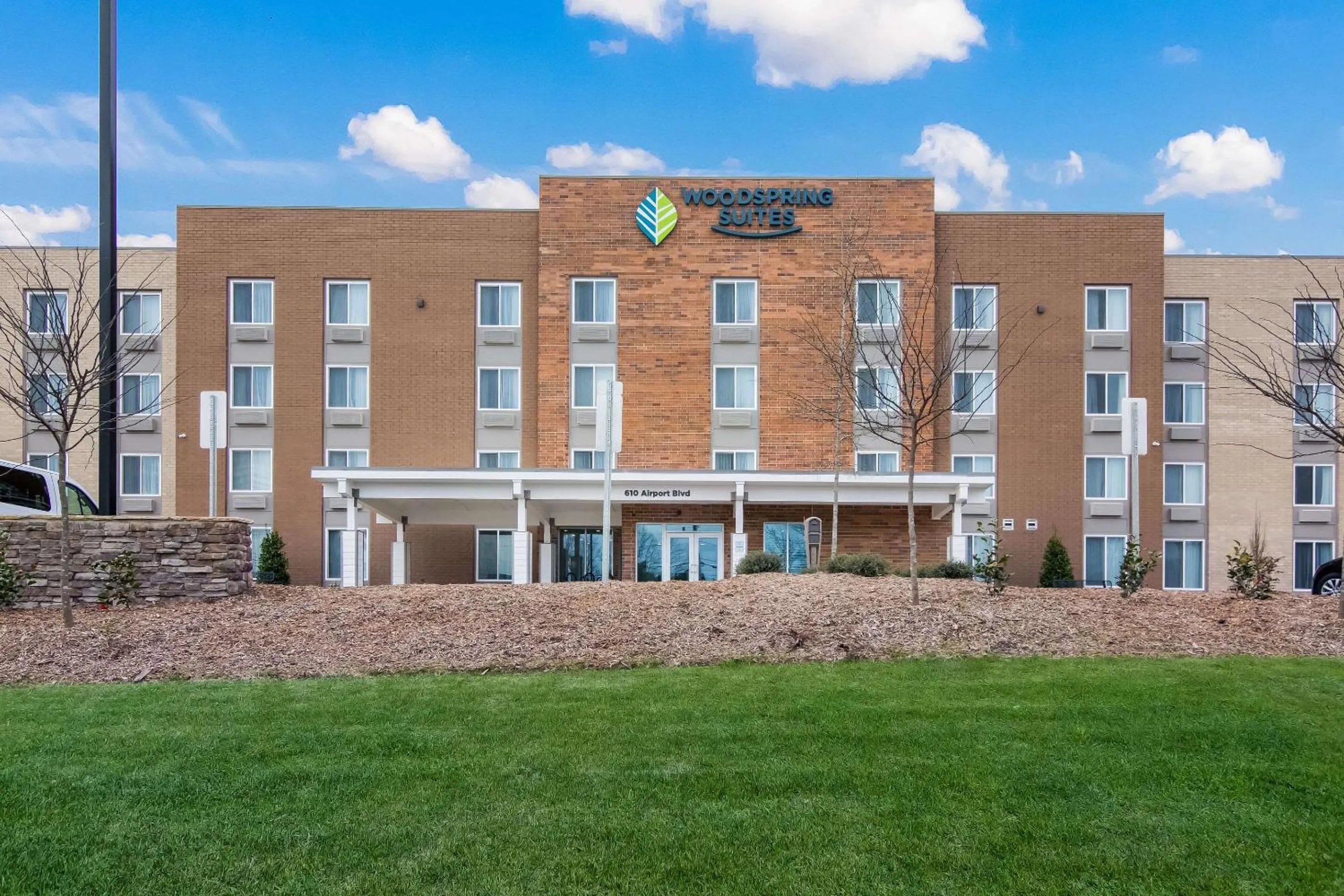 Property building in WoodSpring Suites Morrisville - Raleigh Durham Airport