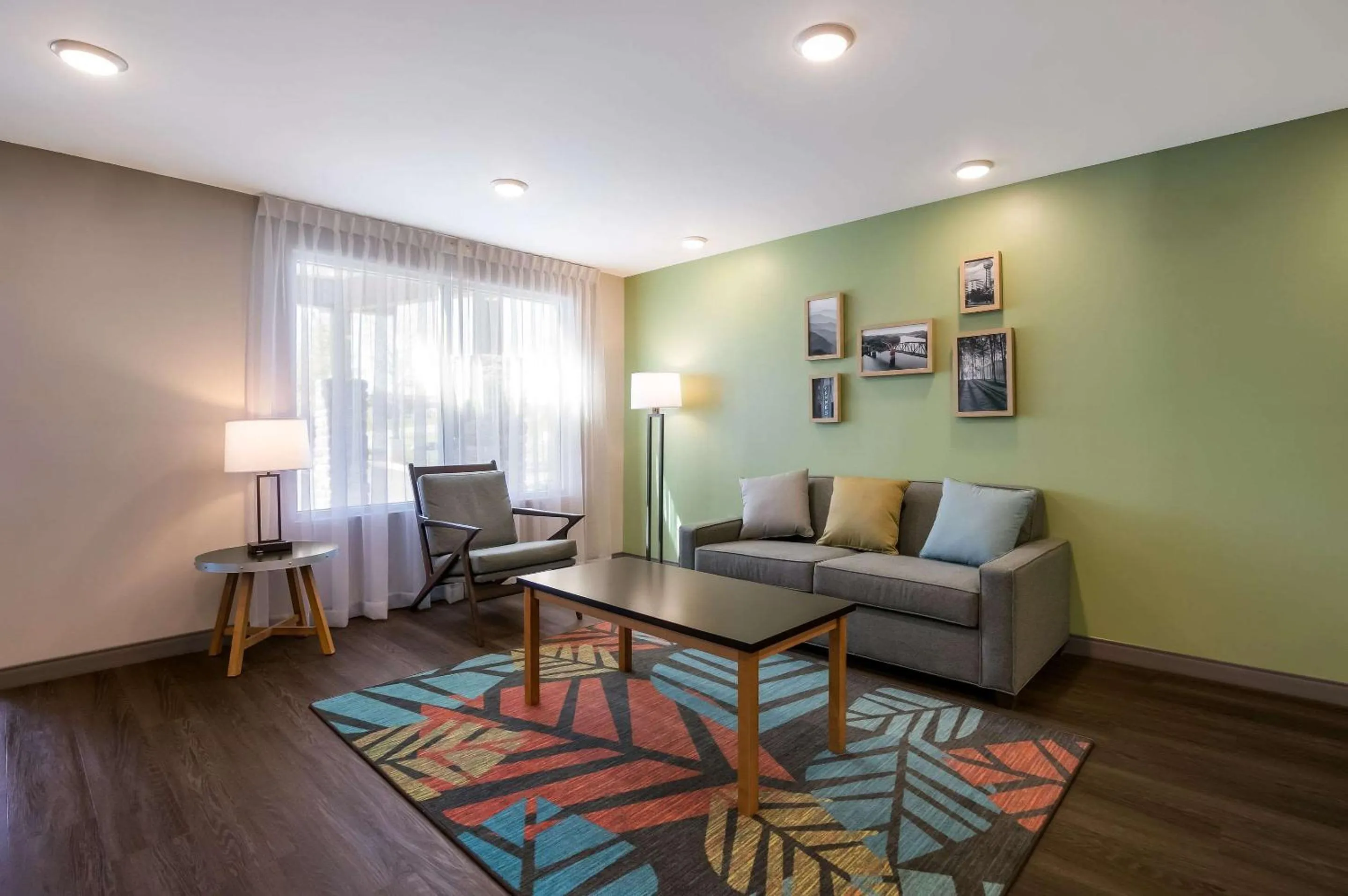 Lobby or reception in WoodSpring Suites Knoxville - Cedar Bluff