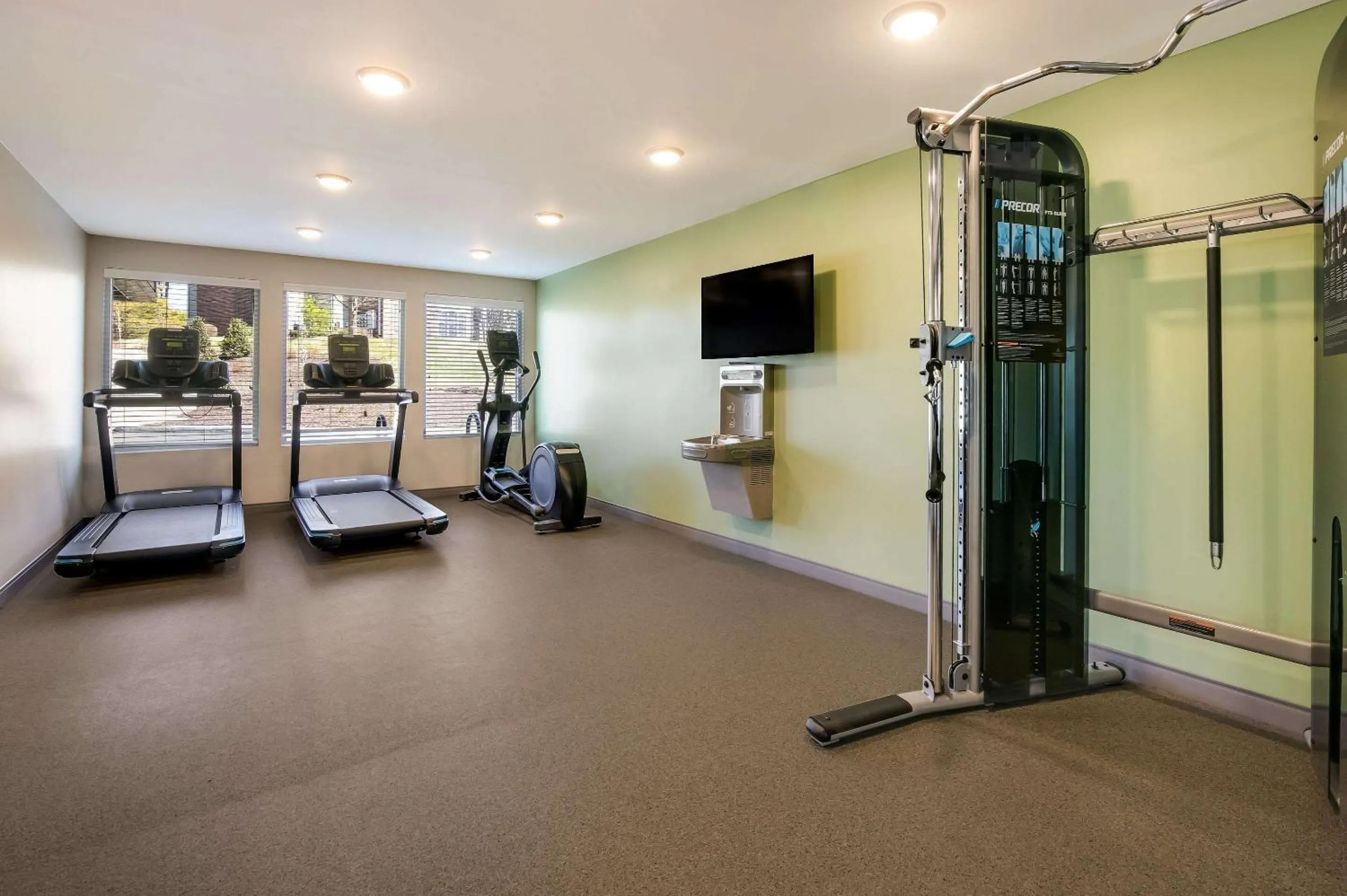 Fitness centre/facilities in WoodSpring Suites Knoxville - Cedar Bluff