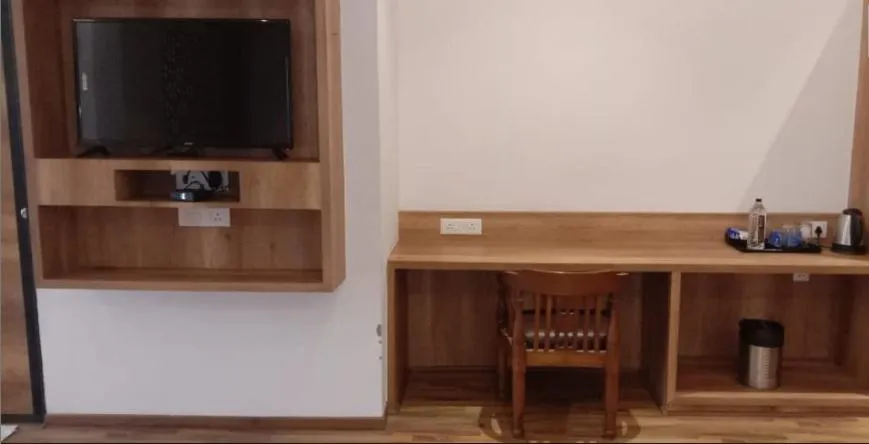 TV and multimedia in TGN SUITES - HOTEL