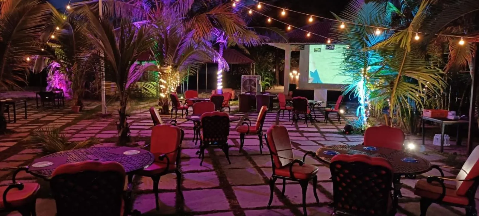 Garden in TGN SUITES - HOTEL