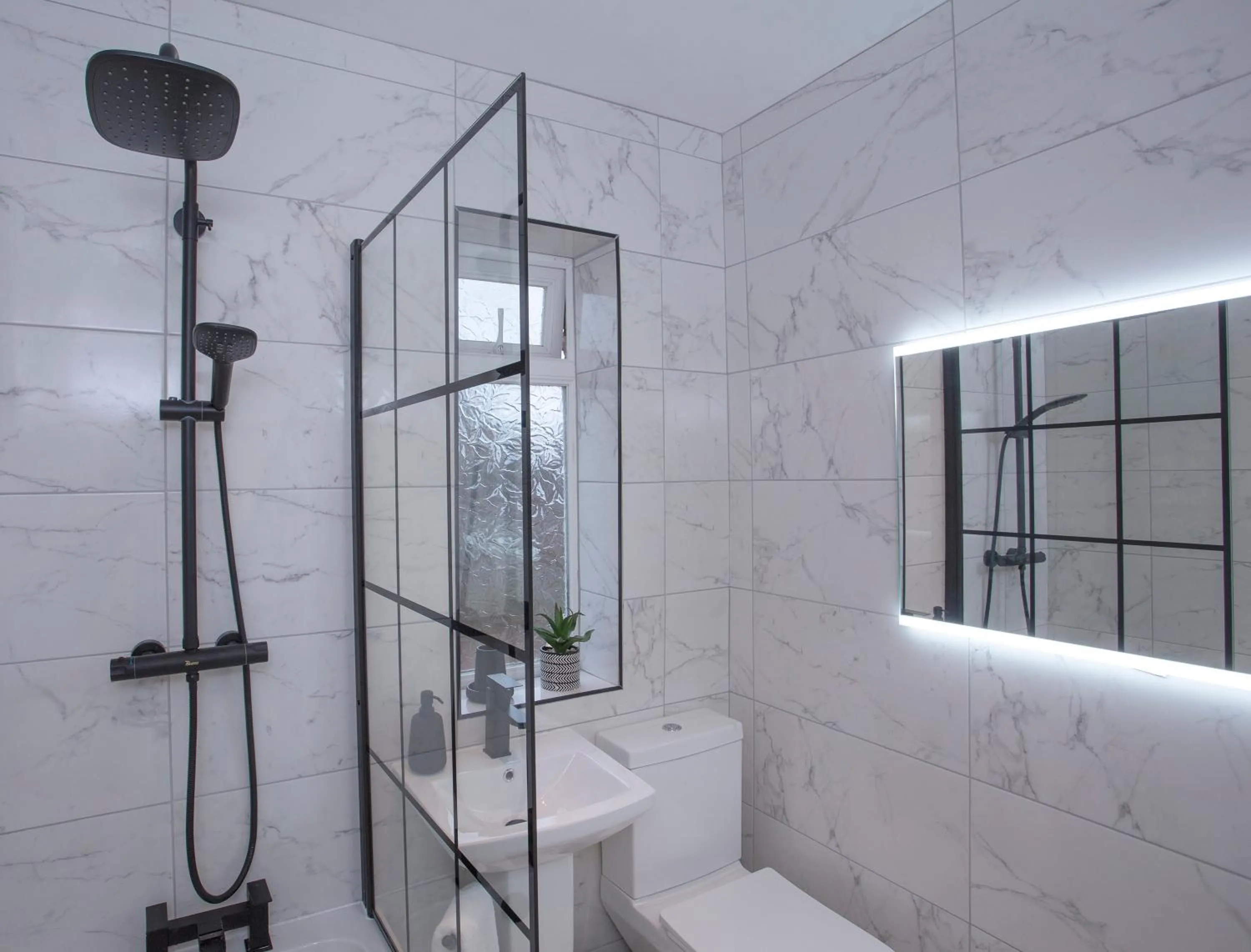 Bathroom in The Belfast Boutique Central Cozy