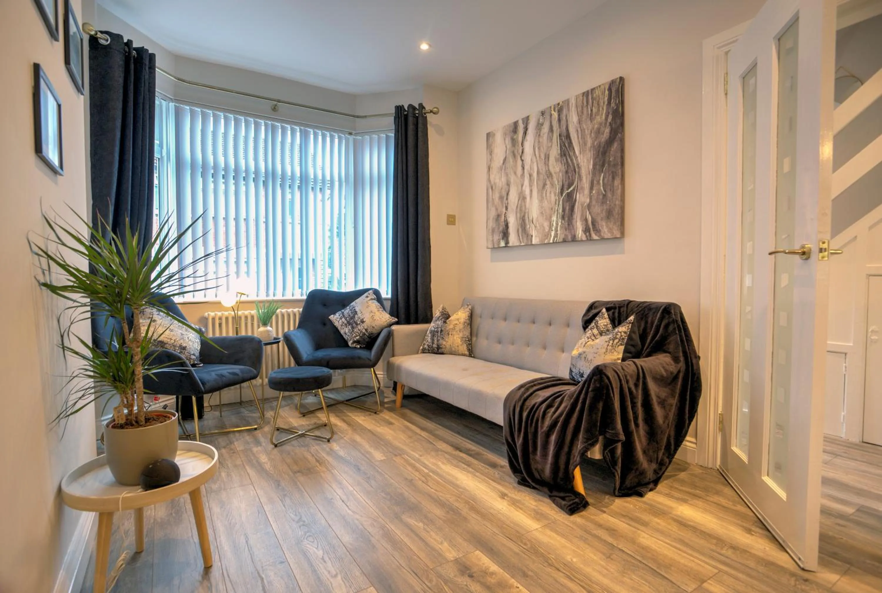 Living room in The Belfast Boutique Central Cozy