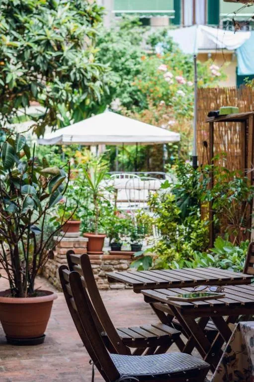 Garden in B&B Casa San Jacopo al Giardino