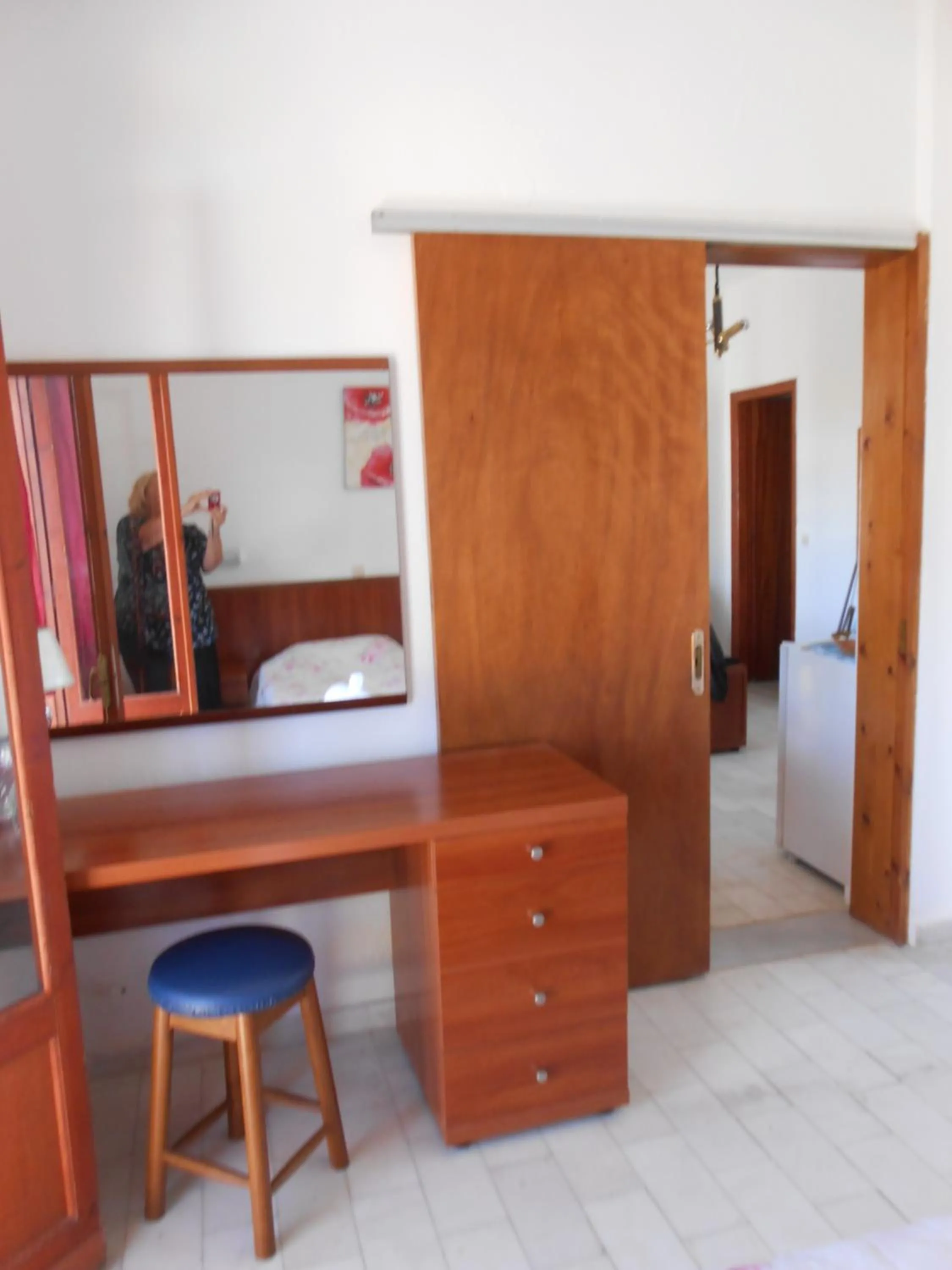 Photo of the whole room, Bed in ANAMAMA -SOCRATES studios