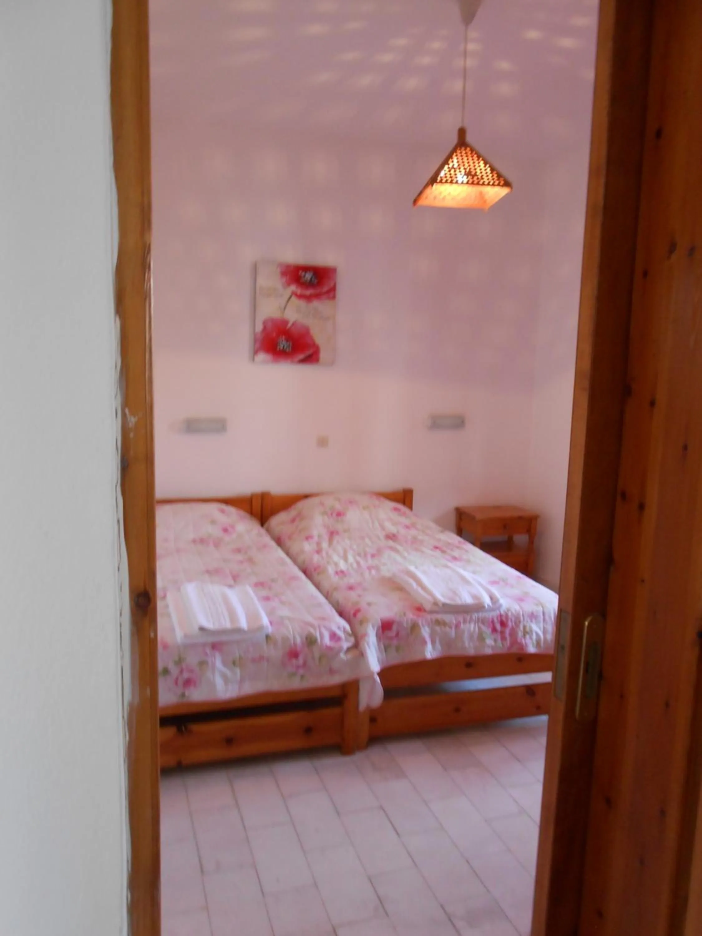 Bed in ANAMAMA -SOCRATES studios