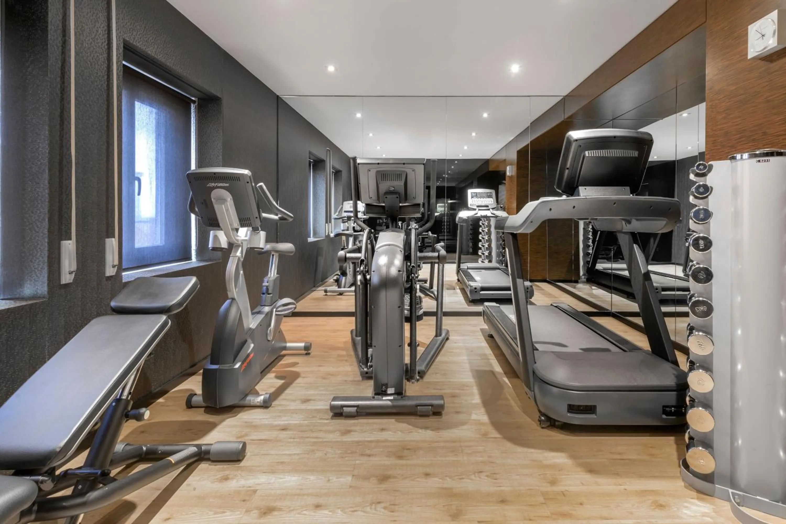 Fitness centre/facilities in AC Hotel Carlton Madrid by Marriott