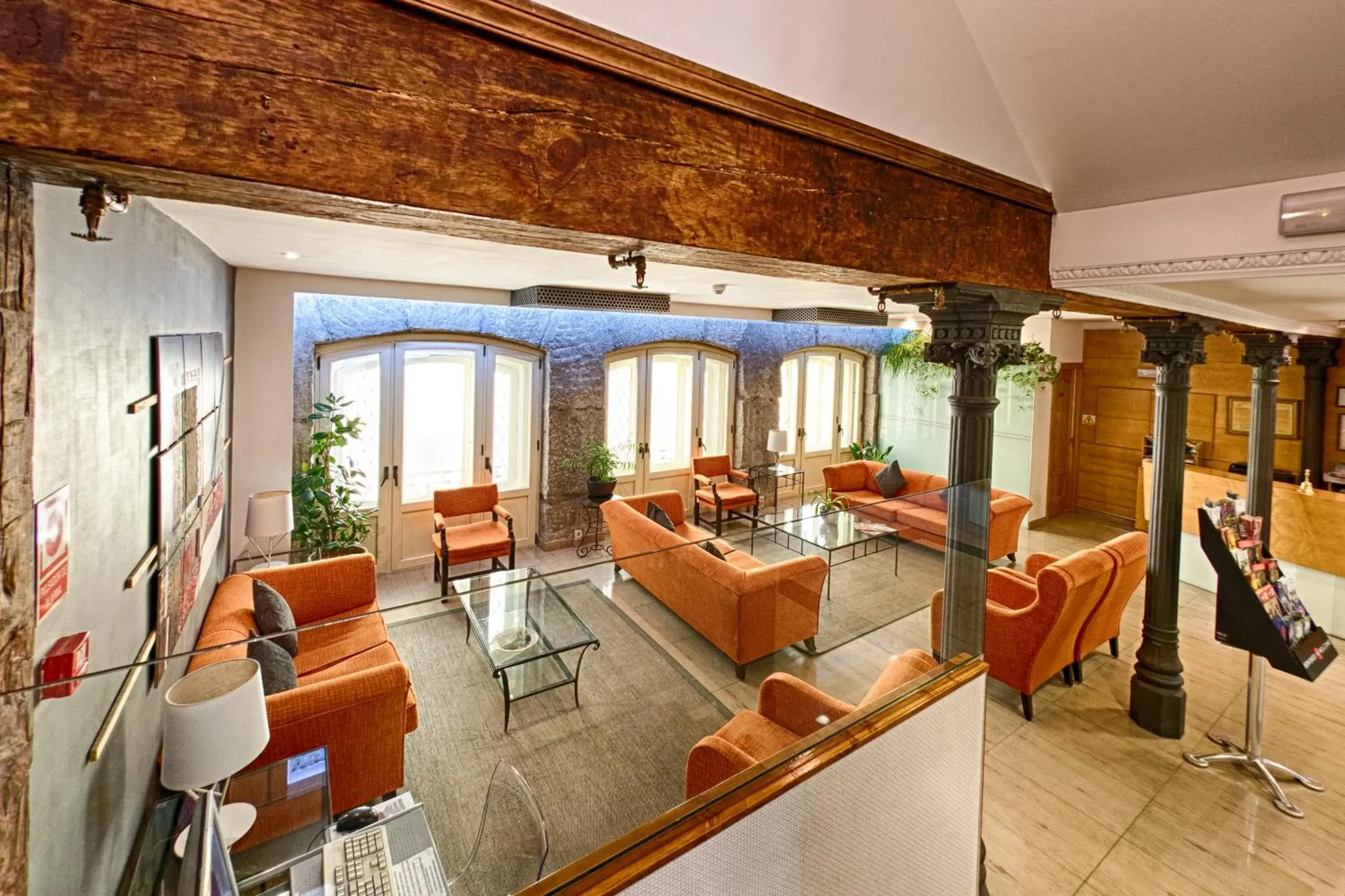 Lounge or bar in Hostal San Lorenzo Lounge or bar in Hostal San Lorenzo