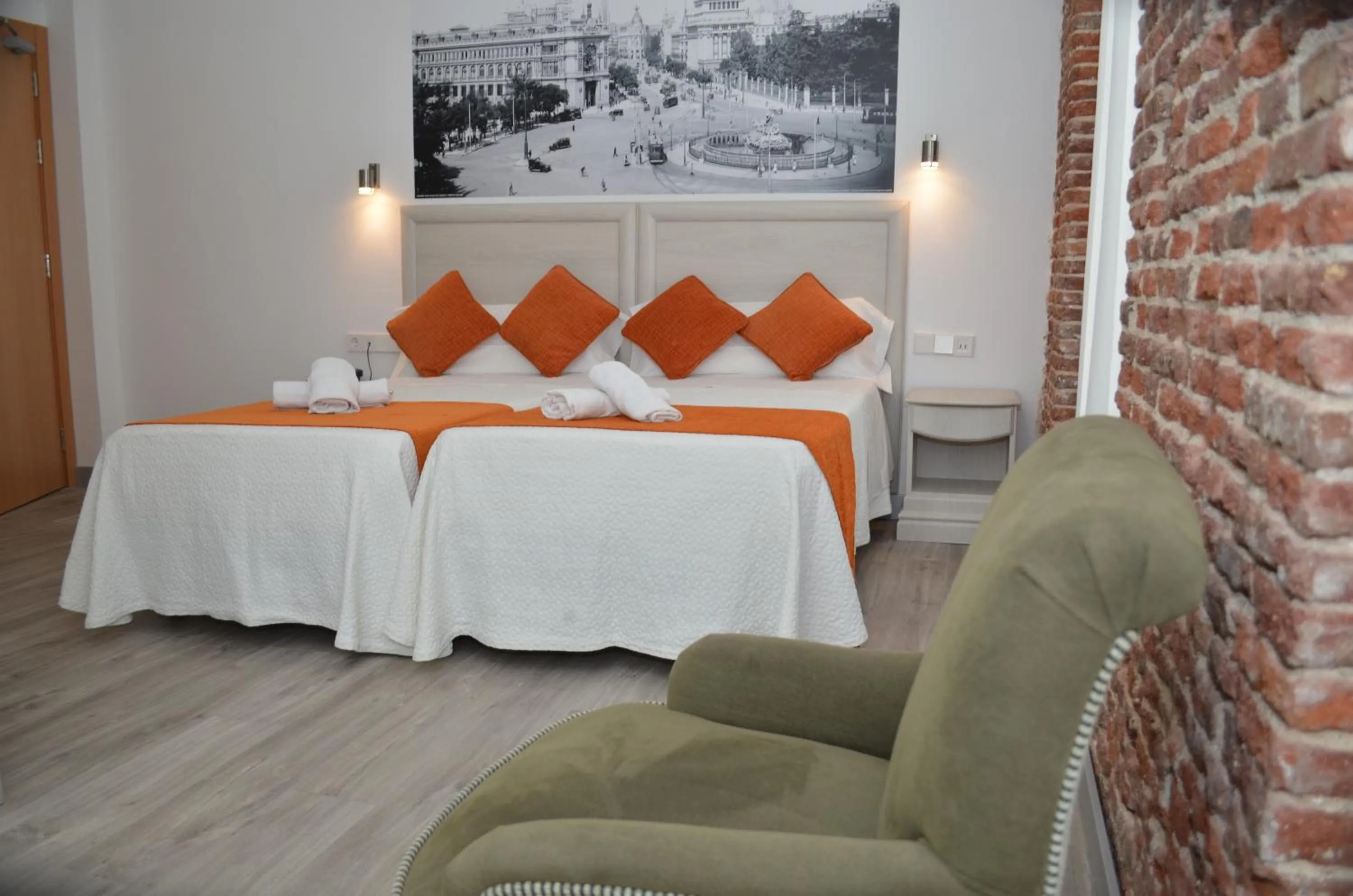 Photo of the whole room, Bed in Hostal San Lorenzo