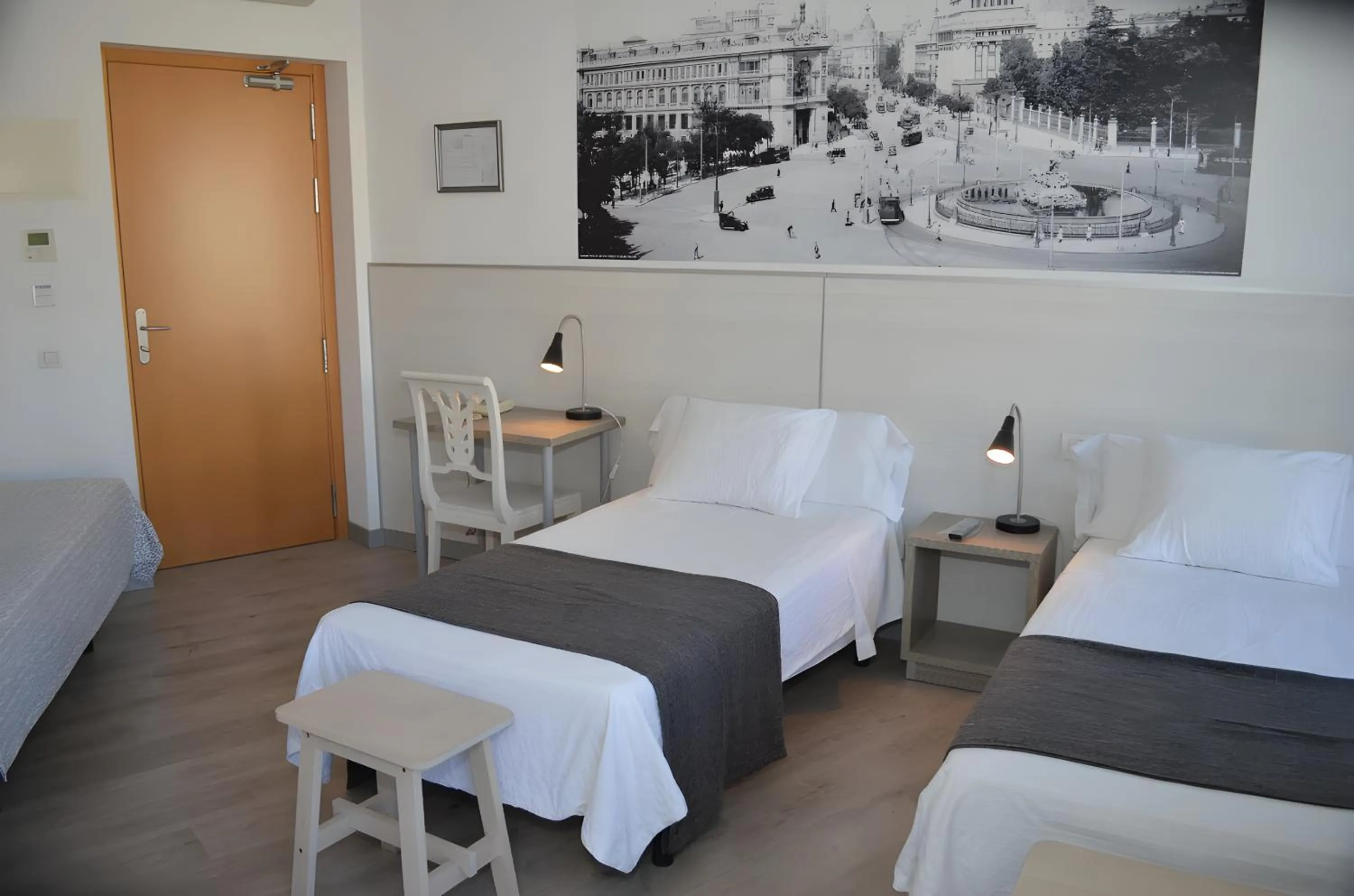 Photo of the whole room, Bed in Hostal San Lorenzo