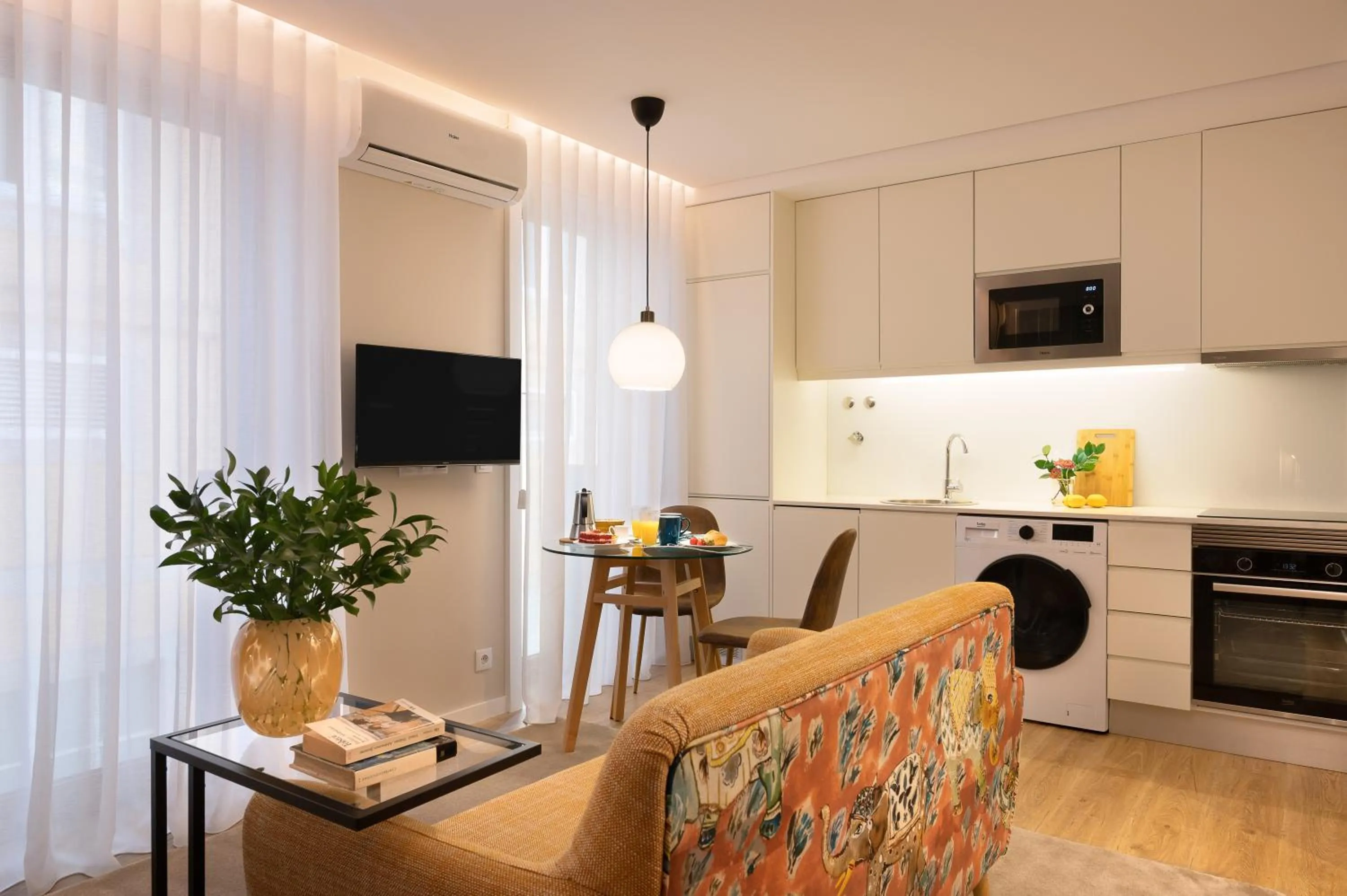 TV and multimedia in Wanderlust, by Bolhão Residences