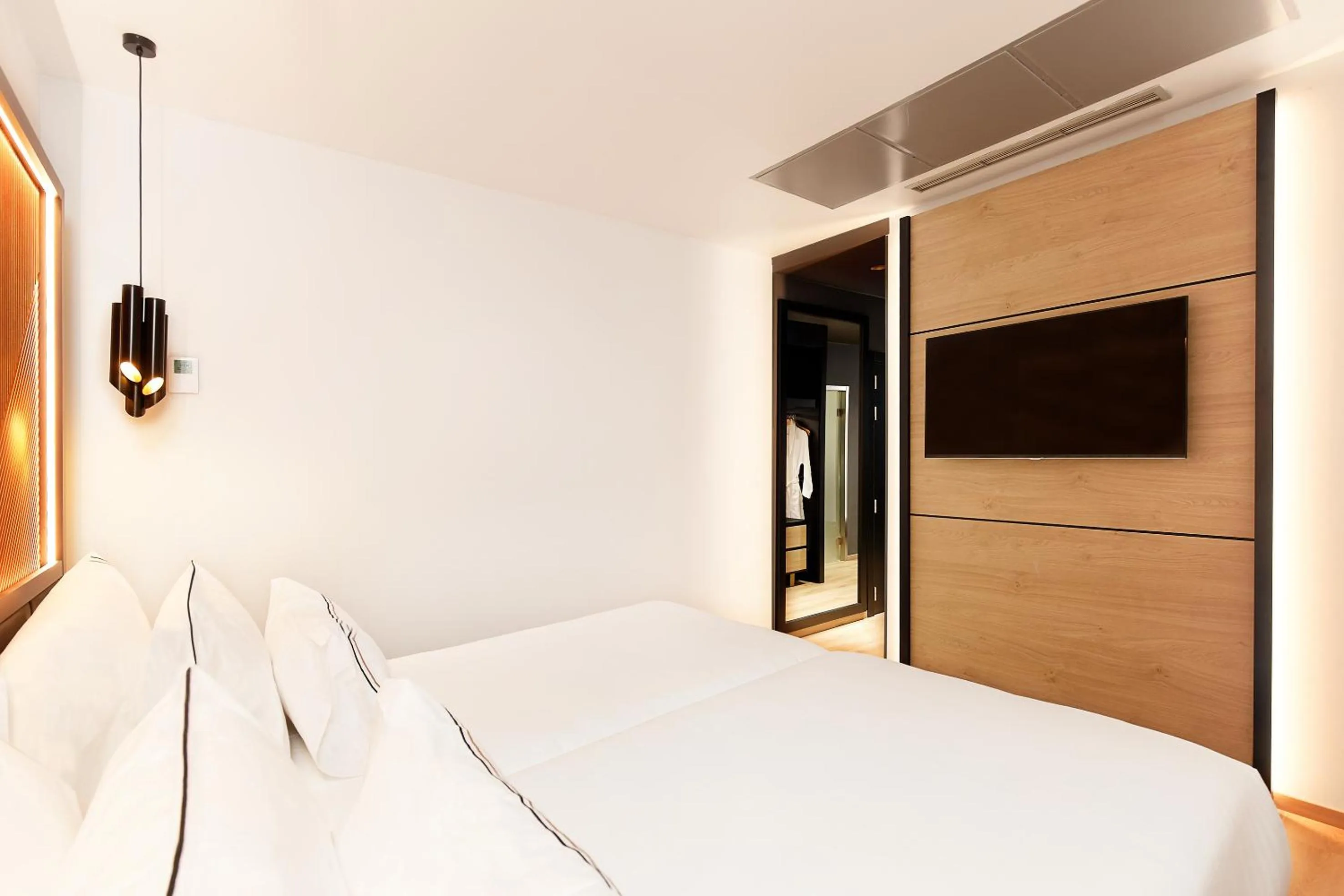 Bed in Melia Avenida de America