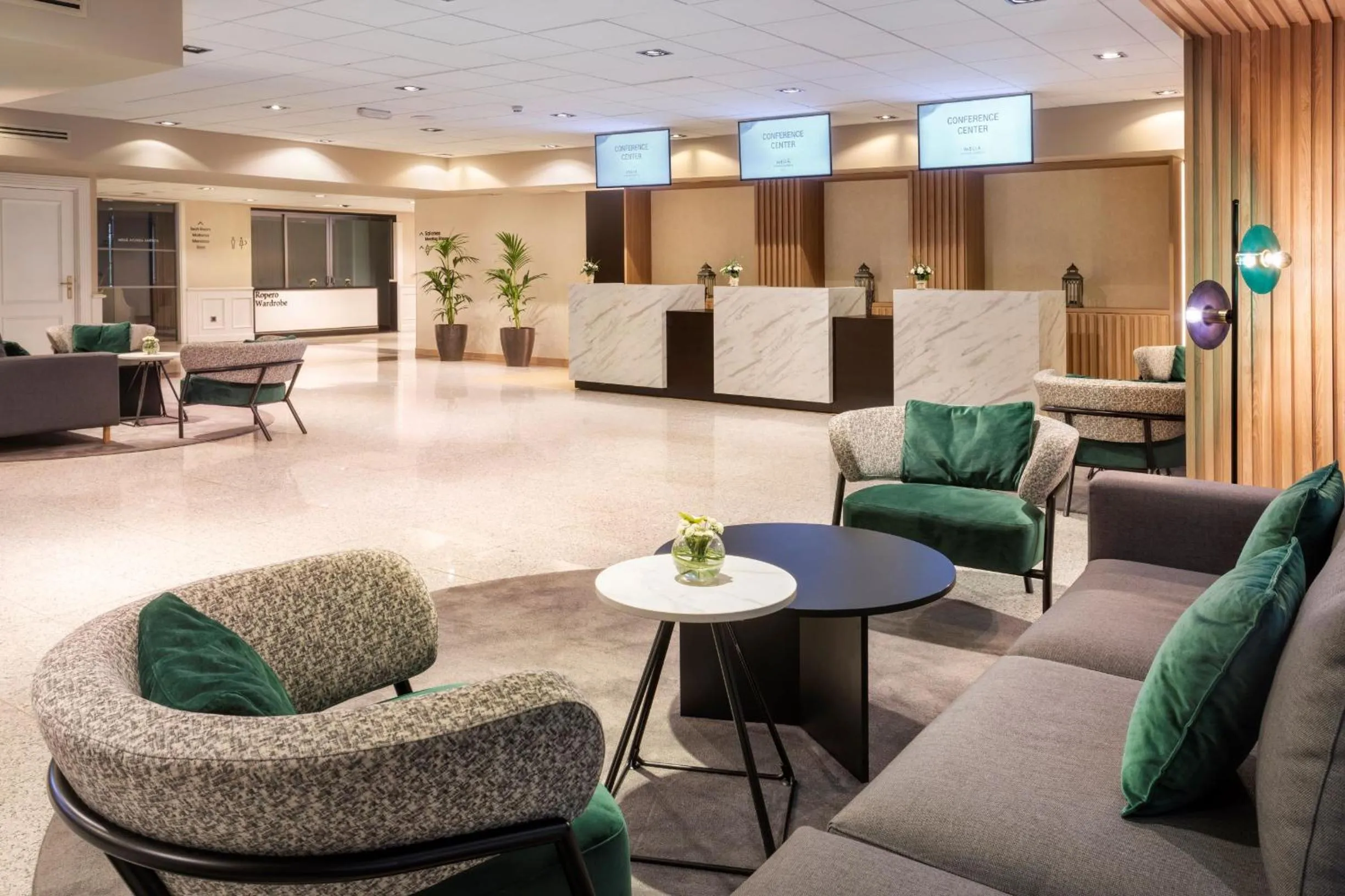 Lobby or reception in Melia Avenida de America