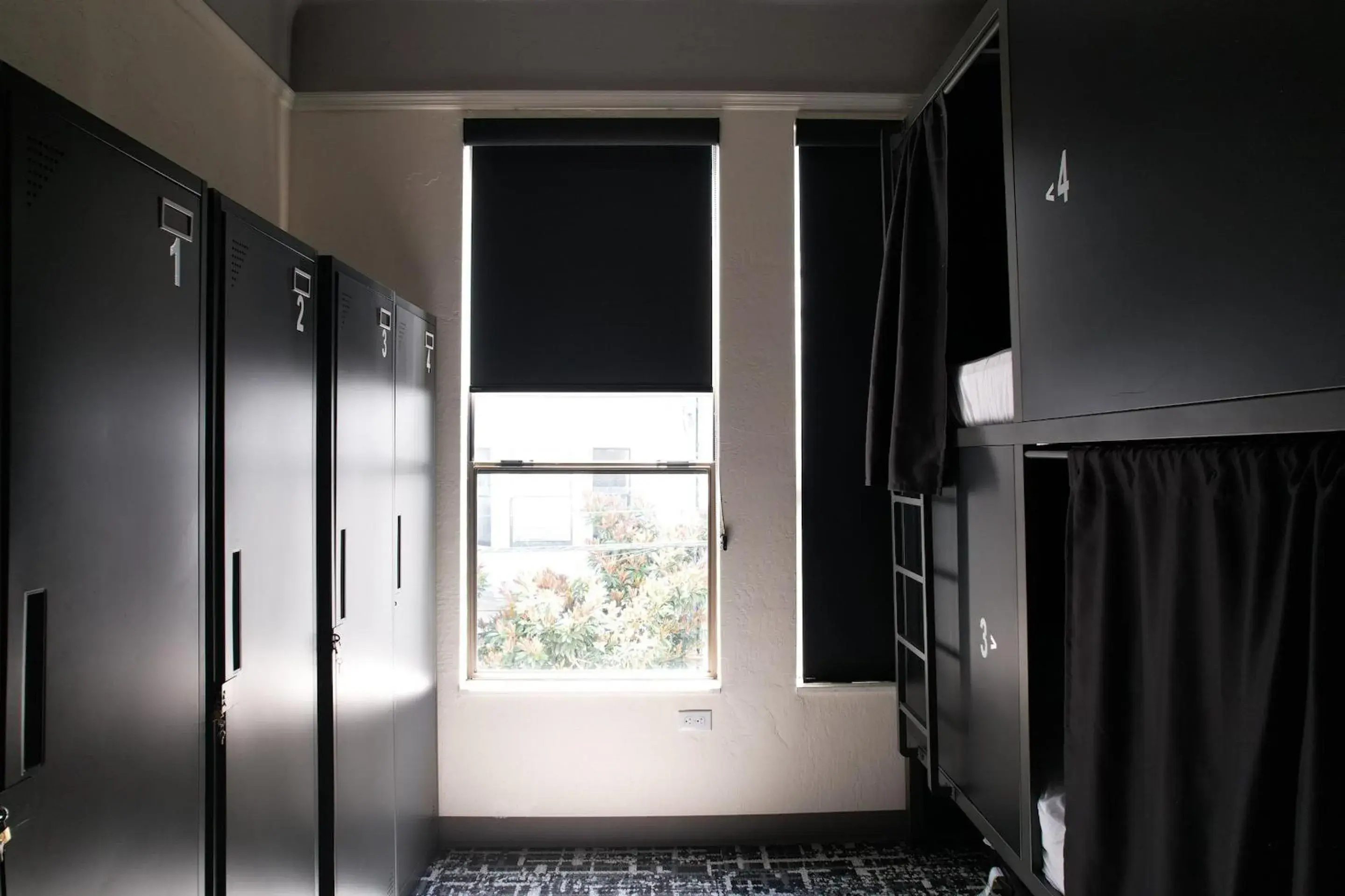 Photo of the whole room in Chapter San Francisco Photo of the whole room in Chapter San Francisco