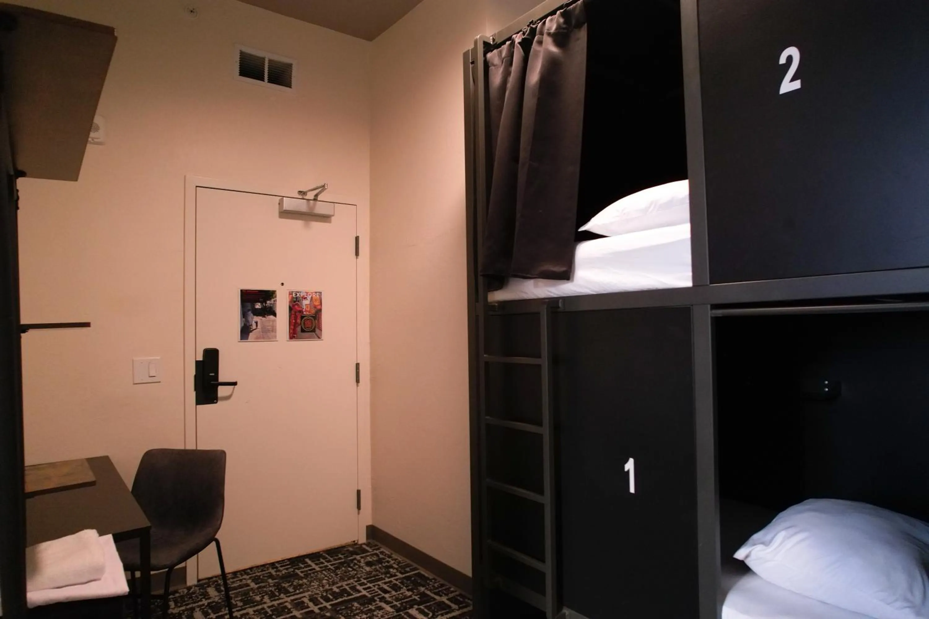 Photo of the whole room in Chapter San Francisco