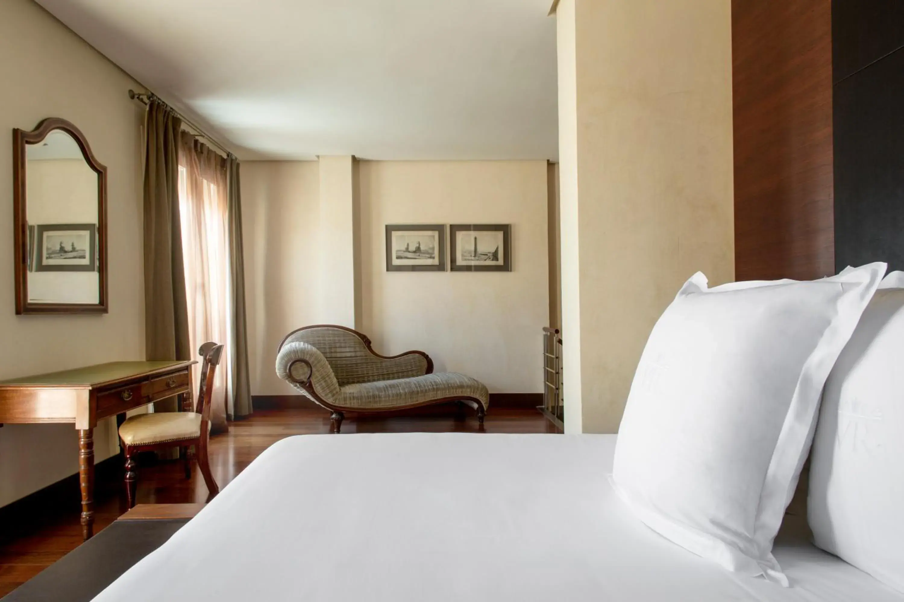 Suite with Terrace in Hotel Villa Real, a member of Preferred Hotels & Resorts Suite with Terrace in Hotel Villa Real, a member of Preferred Hotels & Resorts