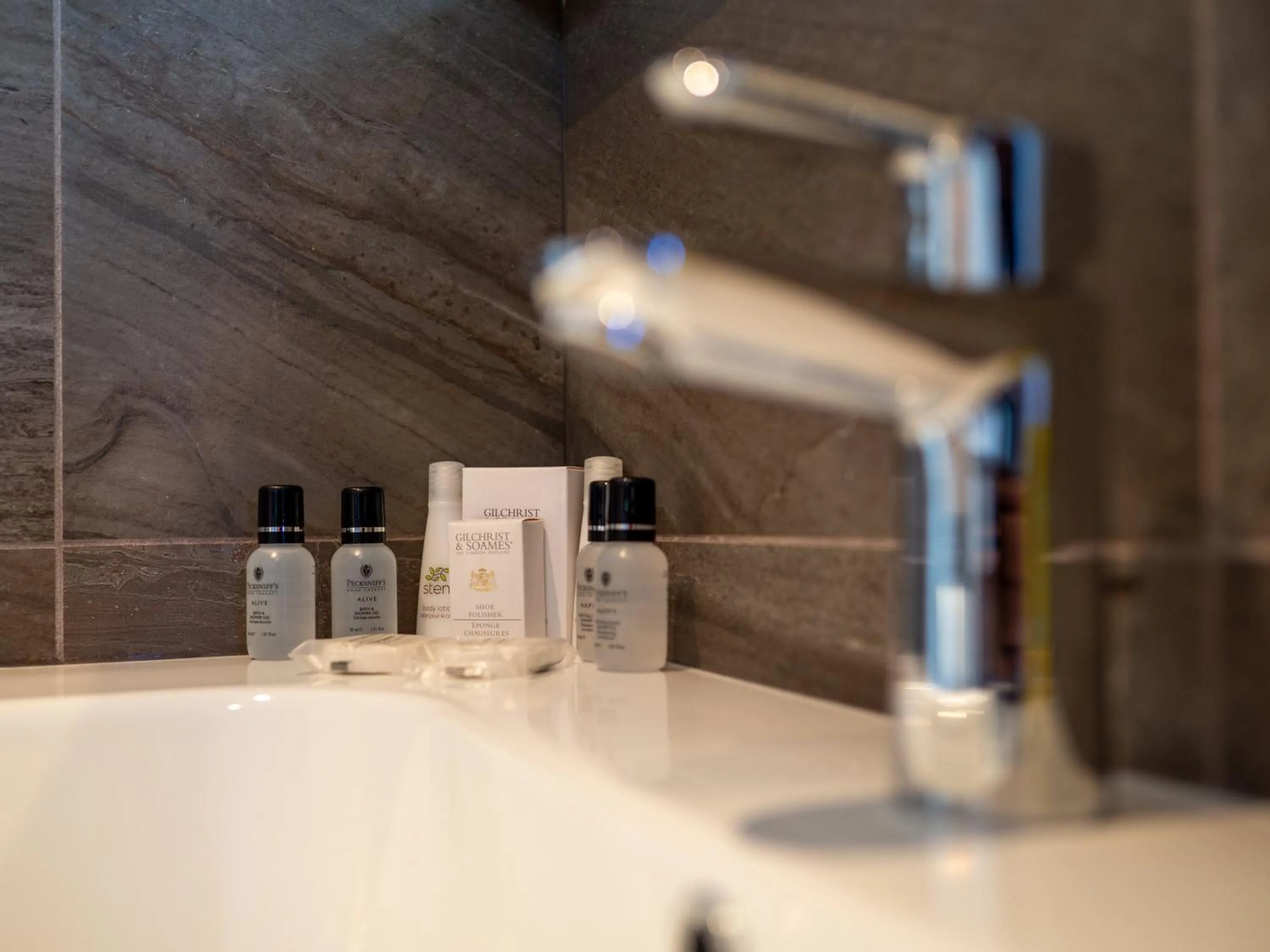 Bathroom in Venice Green Residence