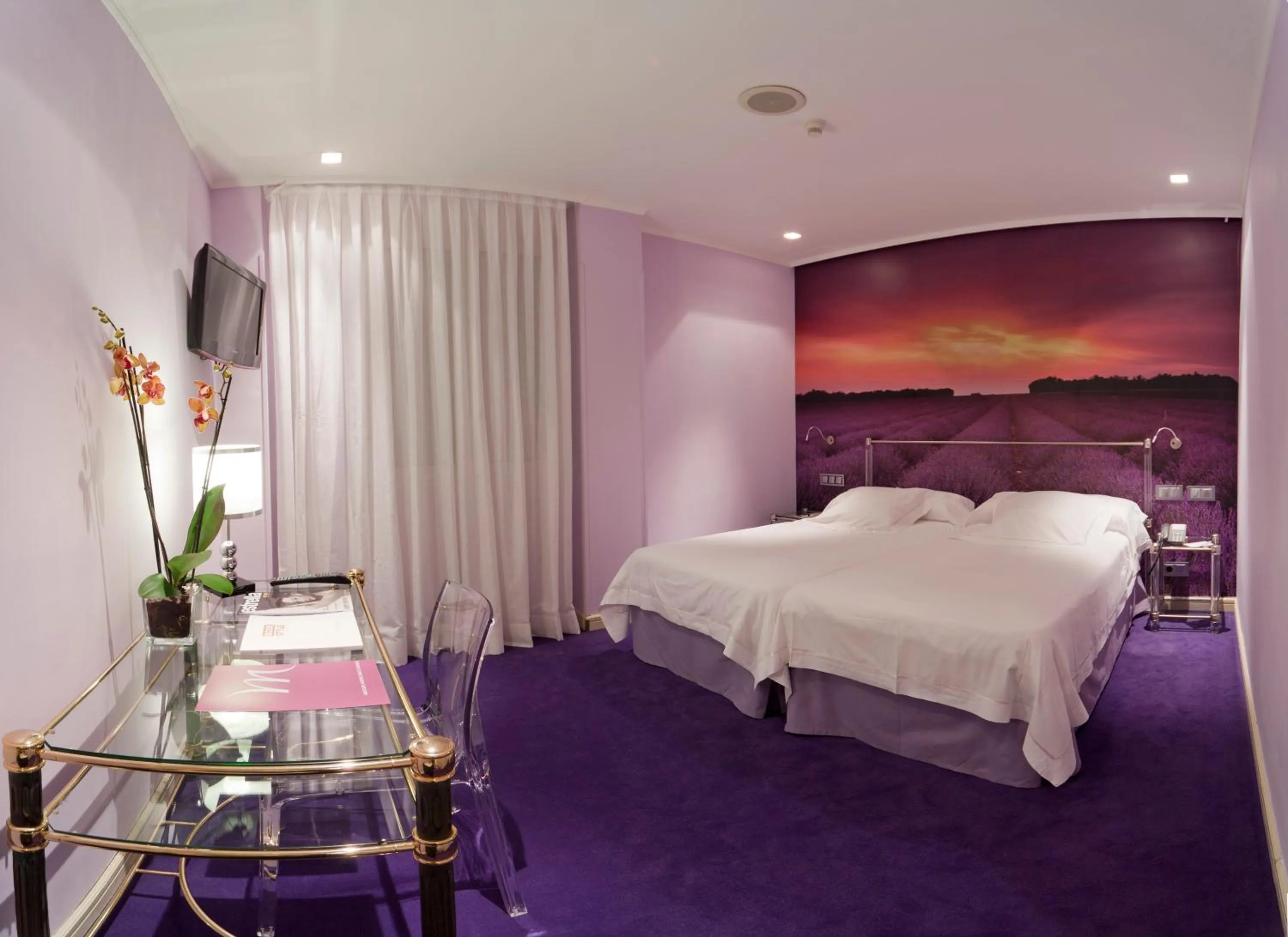 Photo of the whole room, Bed in Inhala Hotel Garden