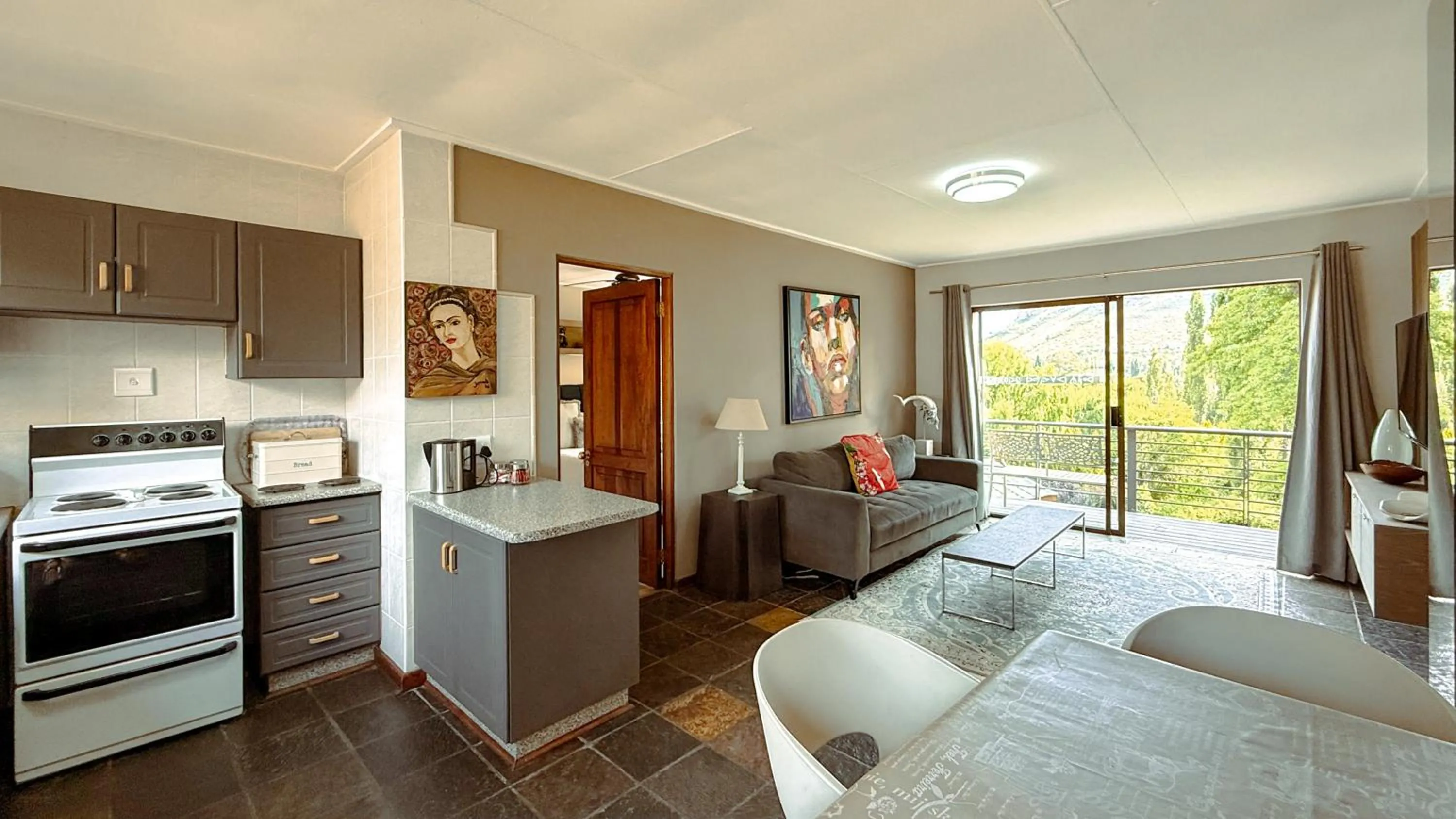 Kitchen or kitchenette in Titanic View - Place of Peace