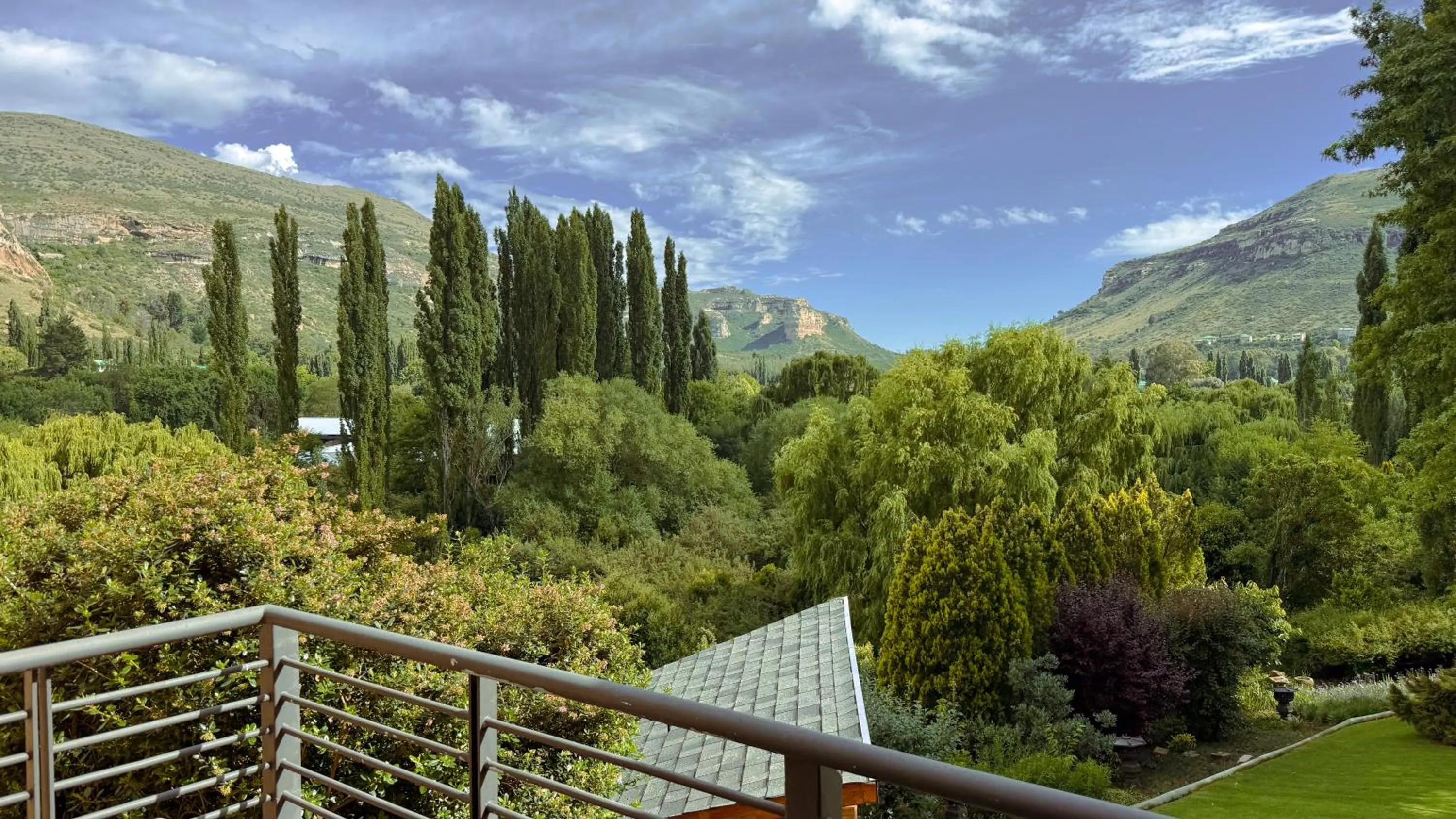 Mountain view in Titanic View - Place of Peace