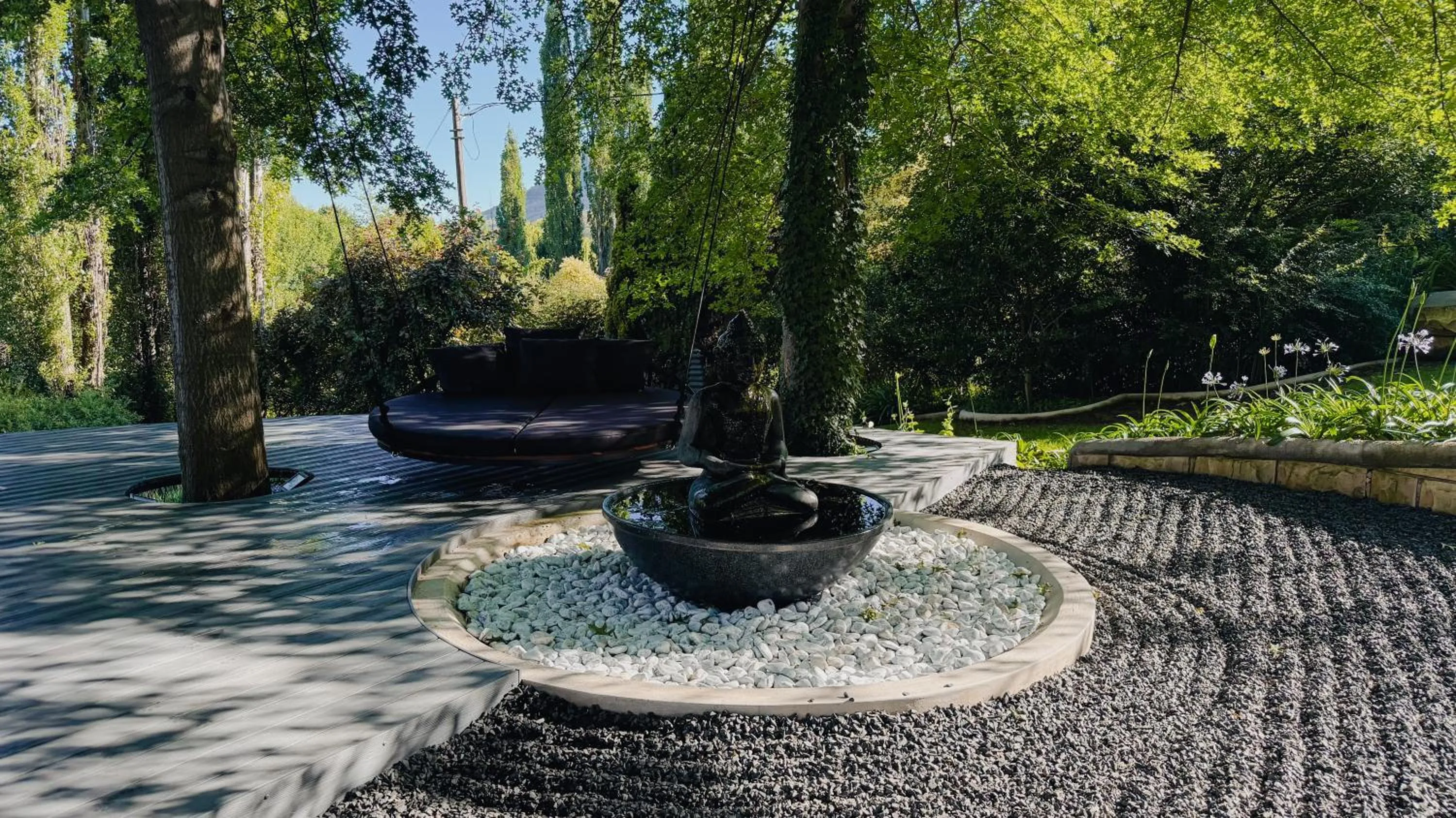 Garden in Titanic View - Place of Peace