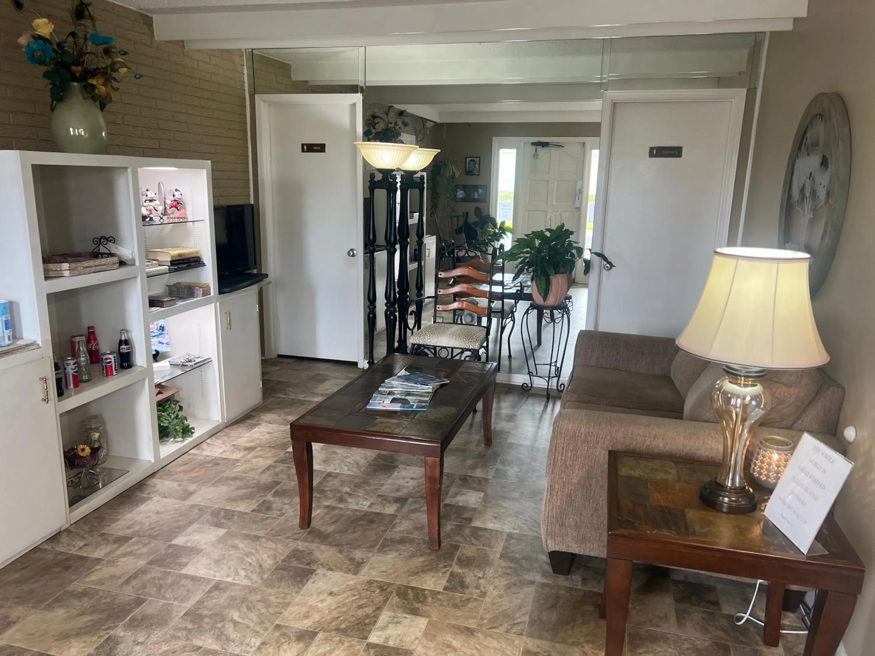 Seating area in Towne inn