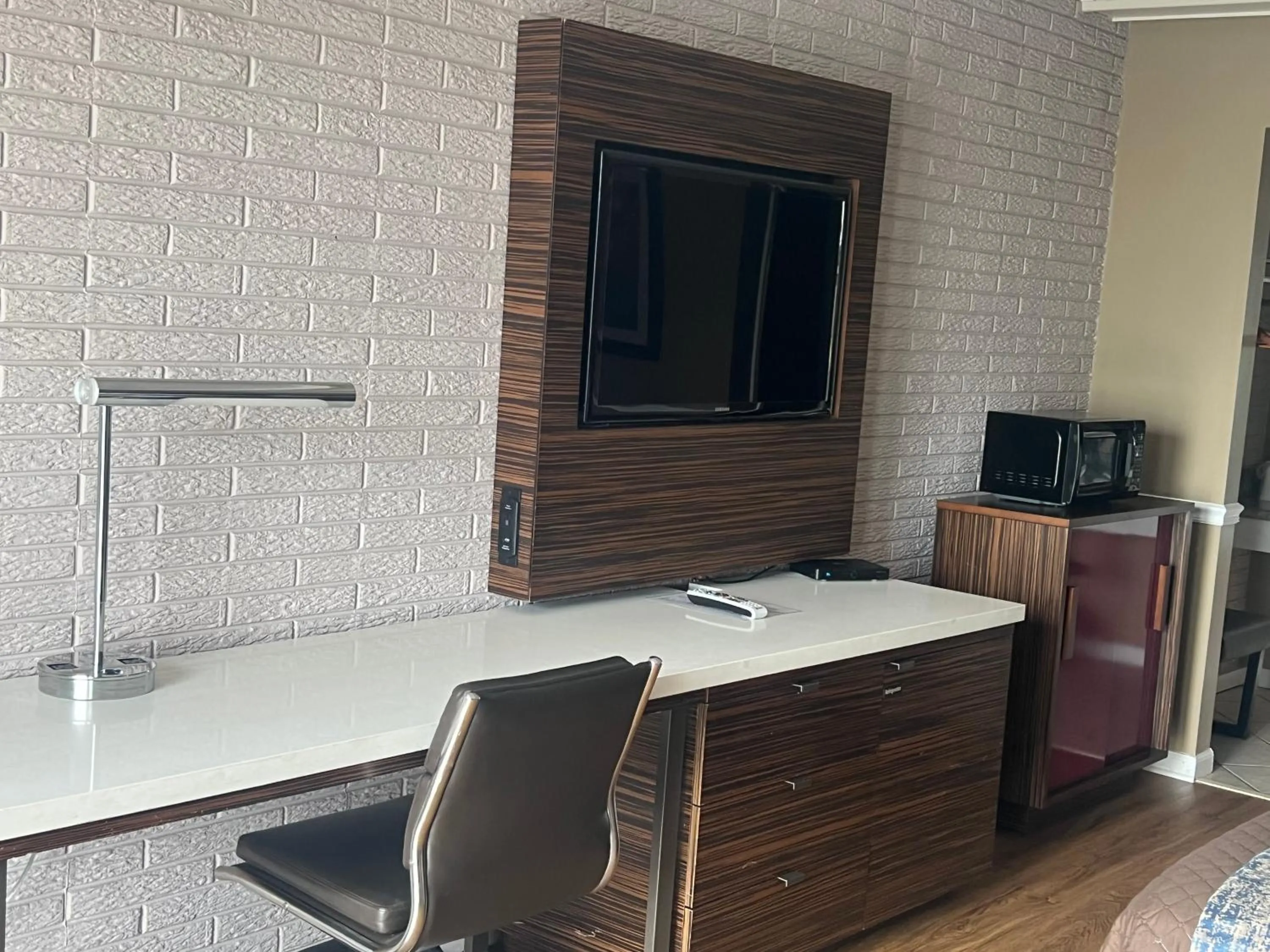 TV and multimedia in Towne inn