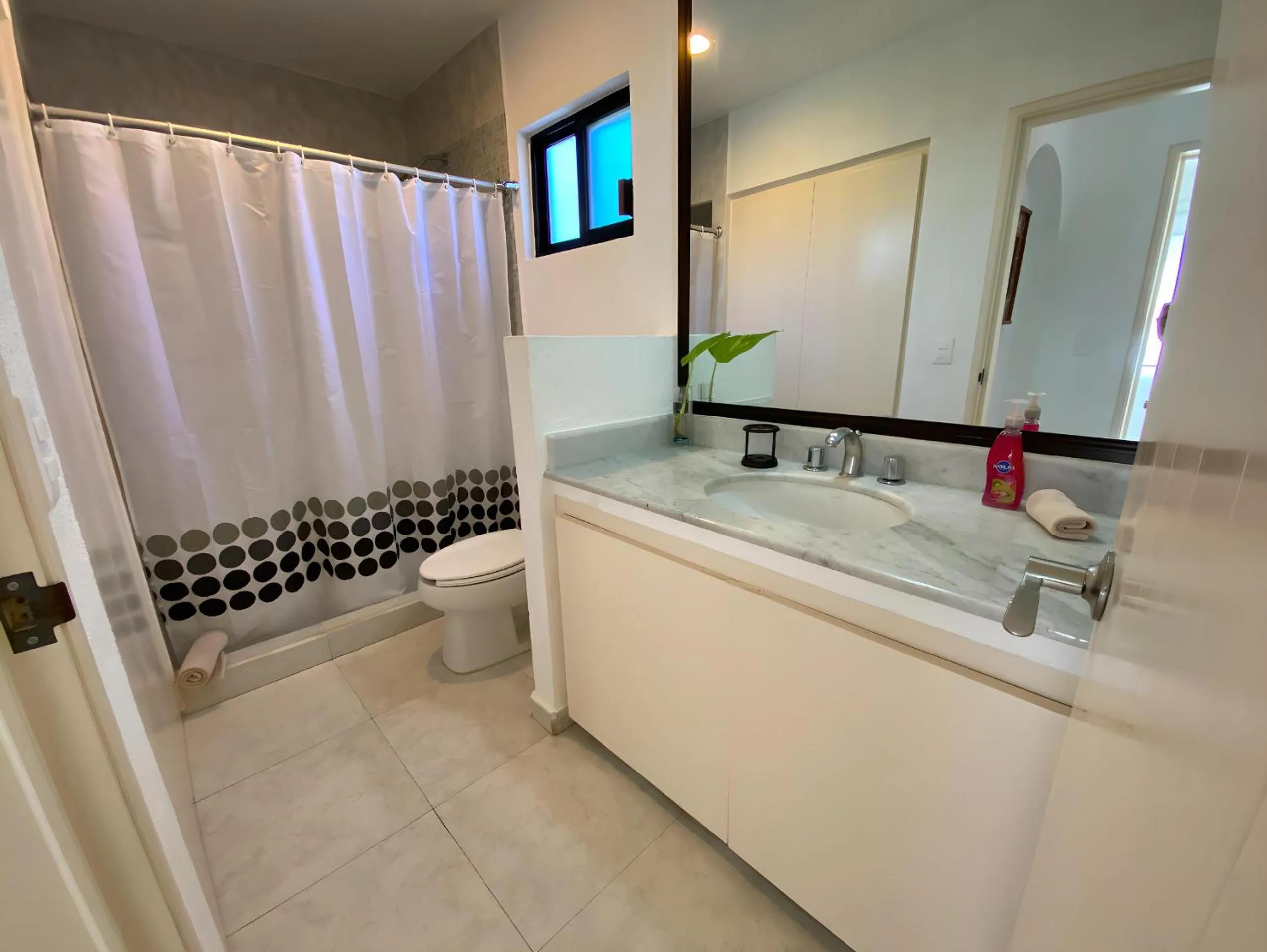 Shower in Villas Tropical By Andiani