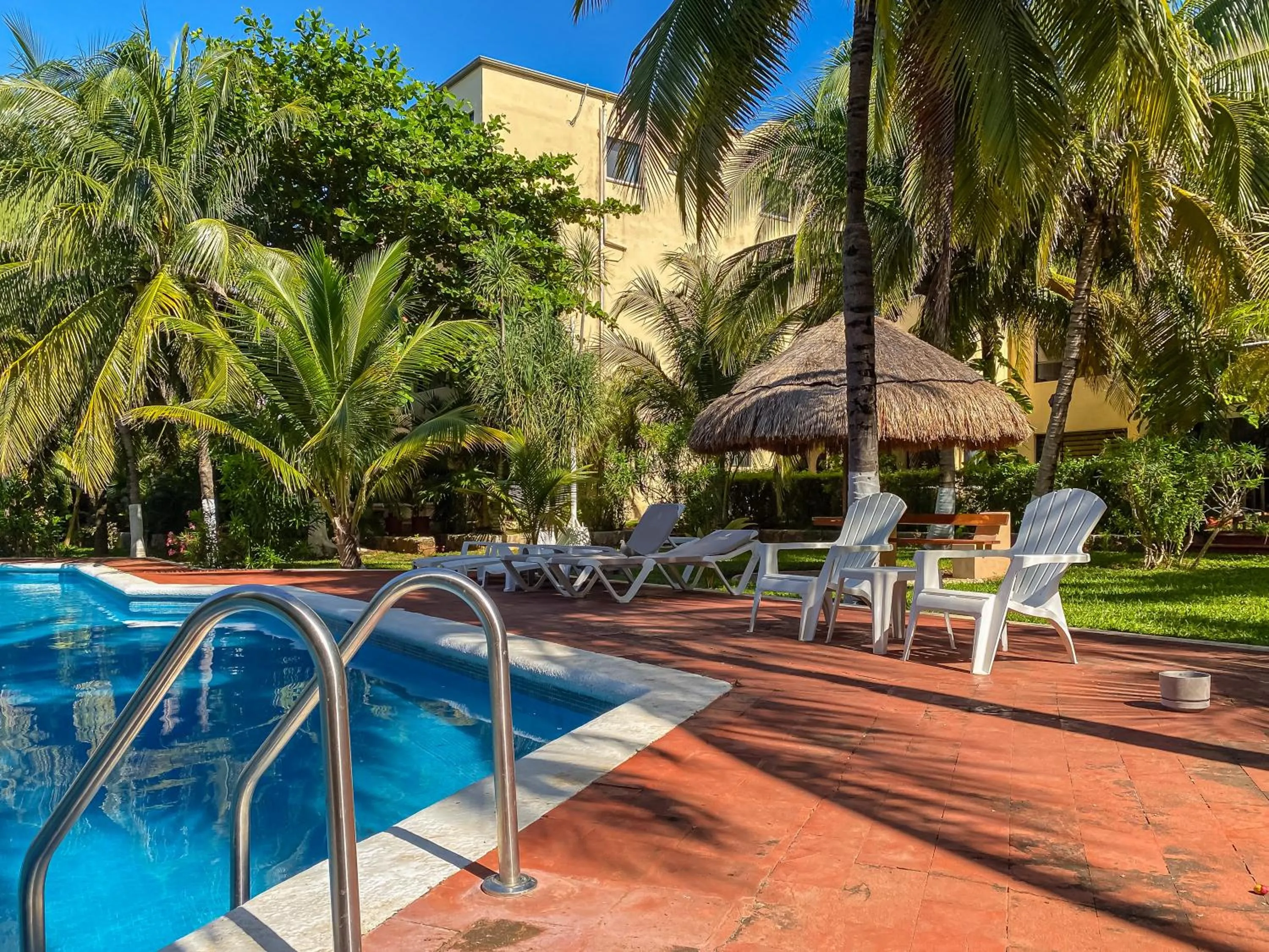 Swimming pool in Villas Tropical By Andiani