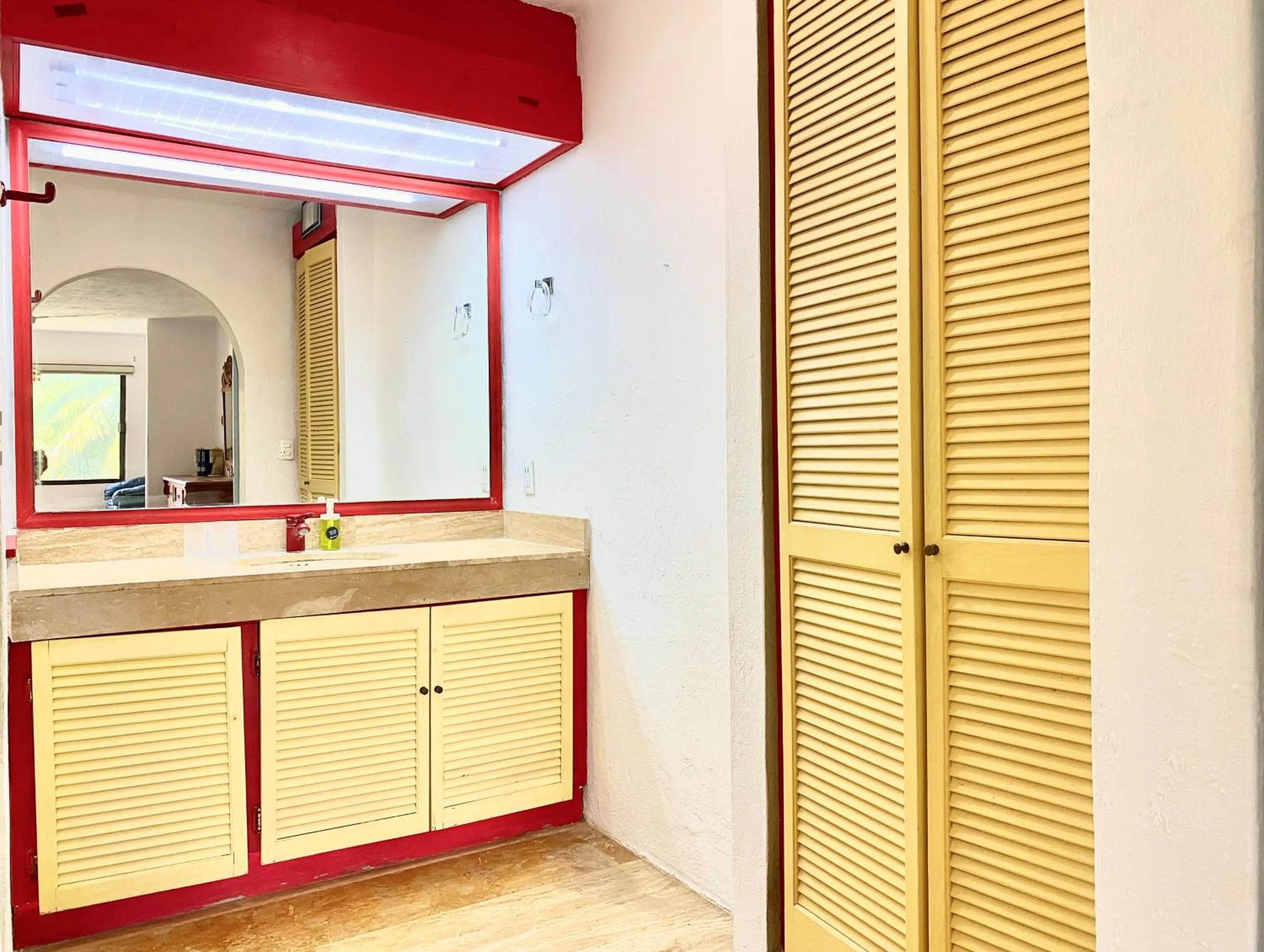 Bathroom in Villas Tropical By Andiani