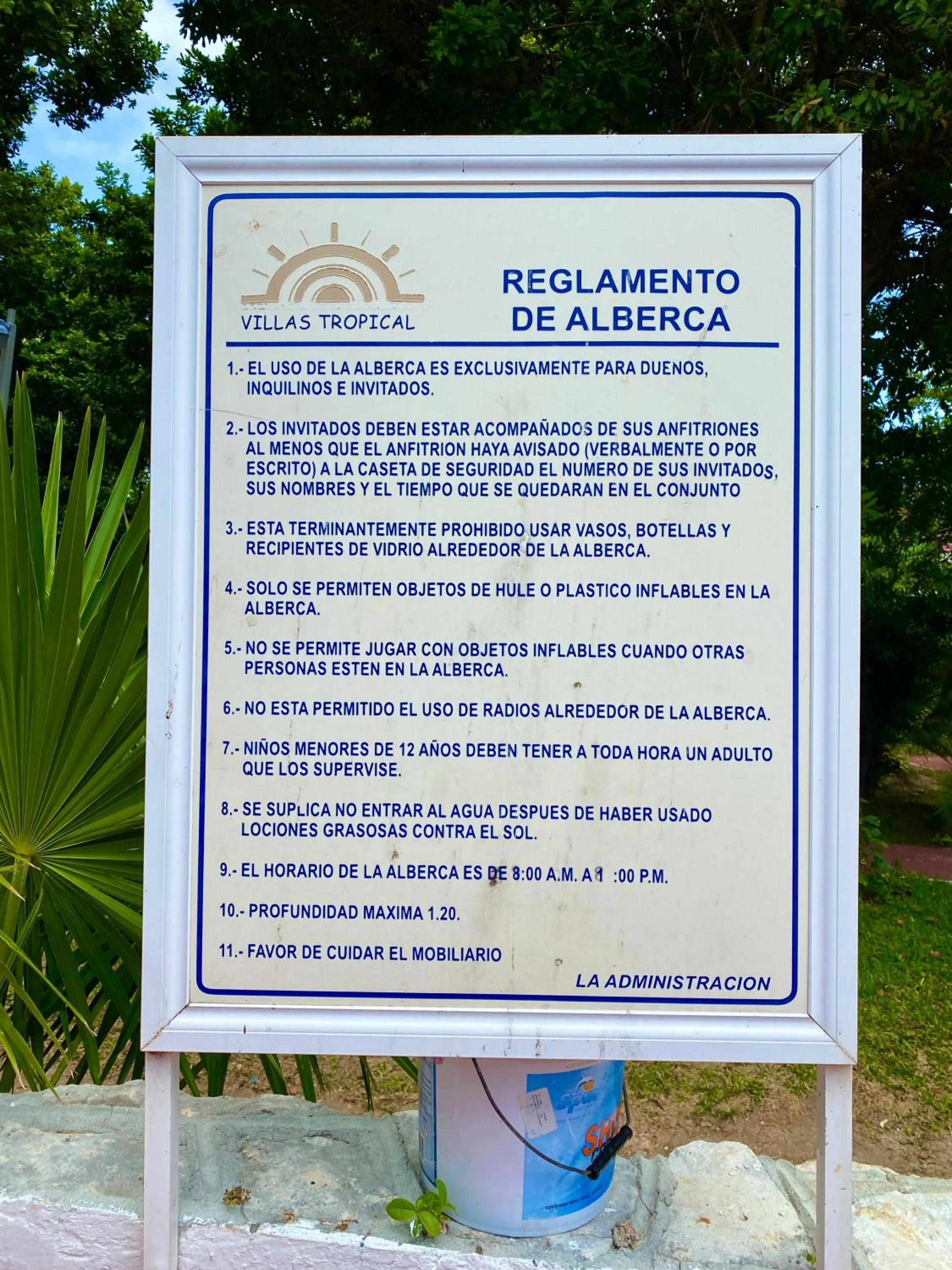 Text overlay in Villas Tropical By Andiani