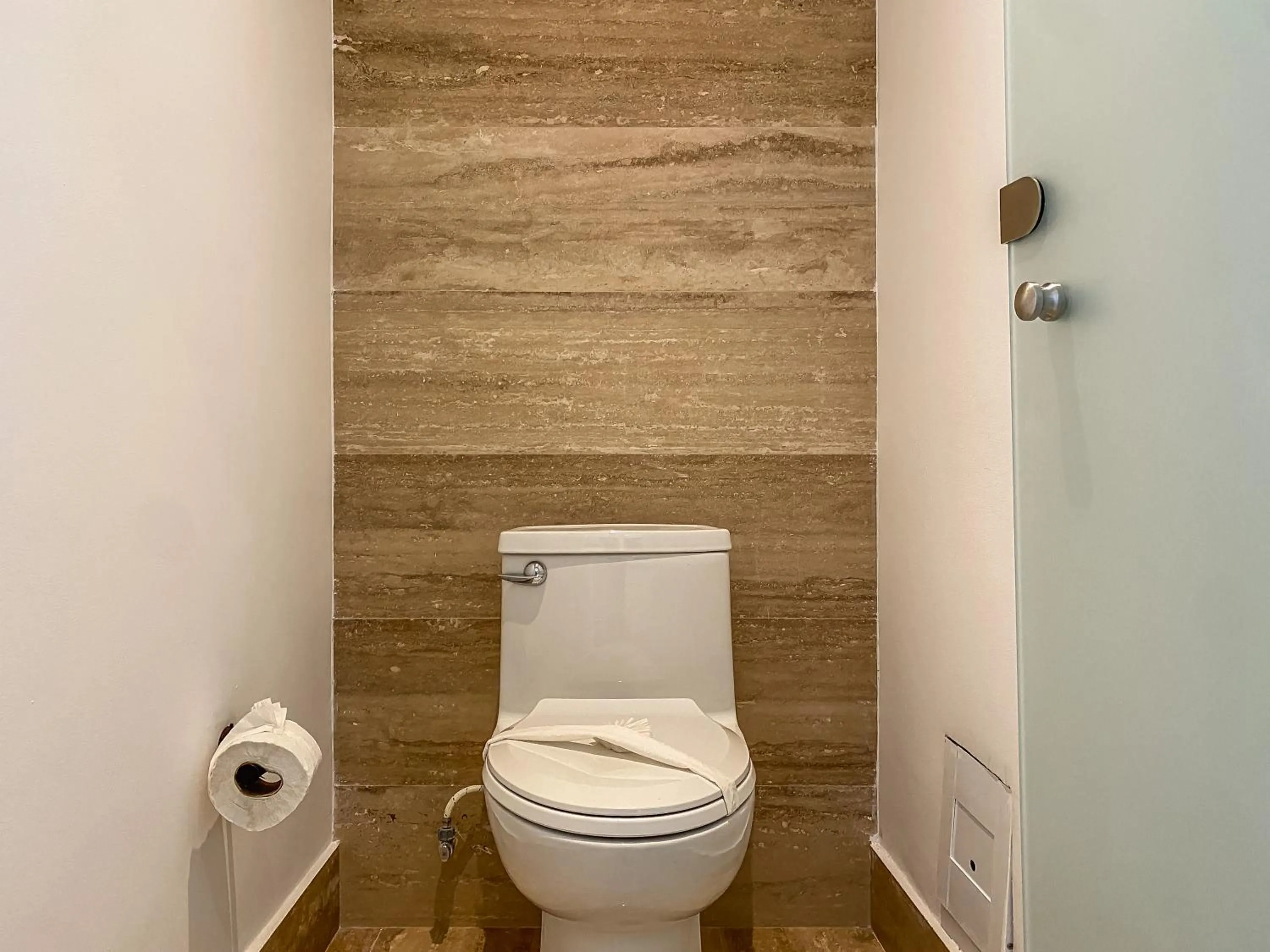 Bathroom in Villas Tropical By Andiani