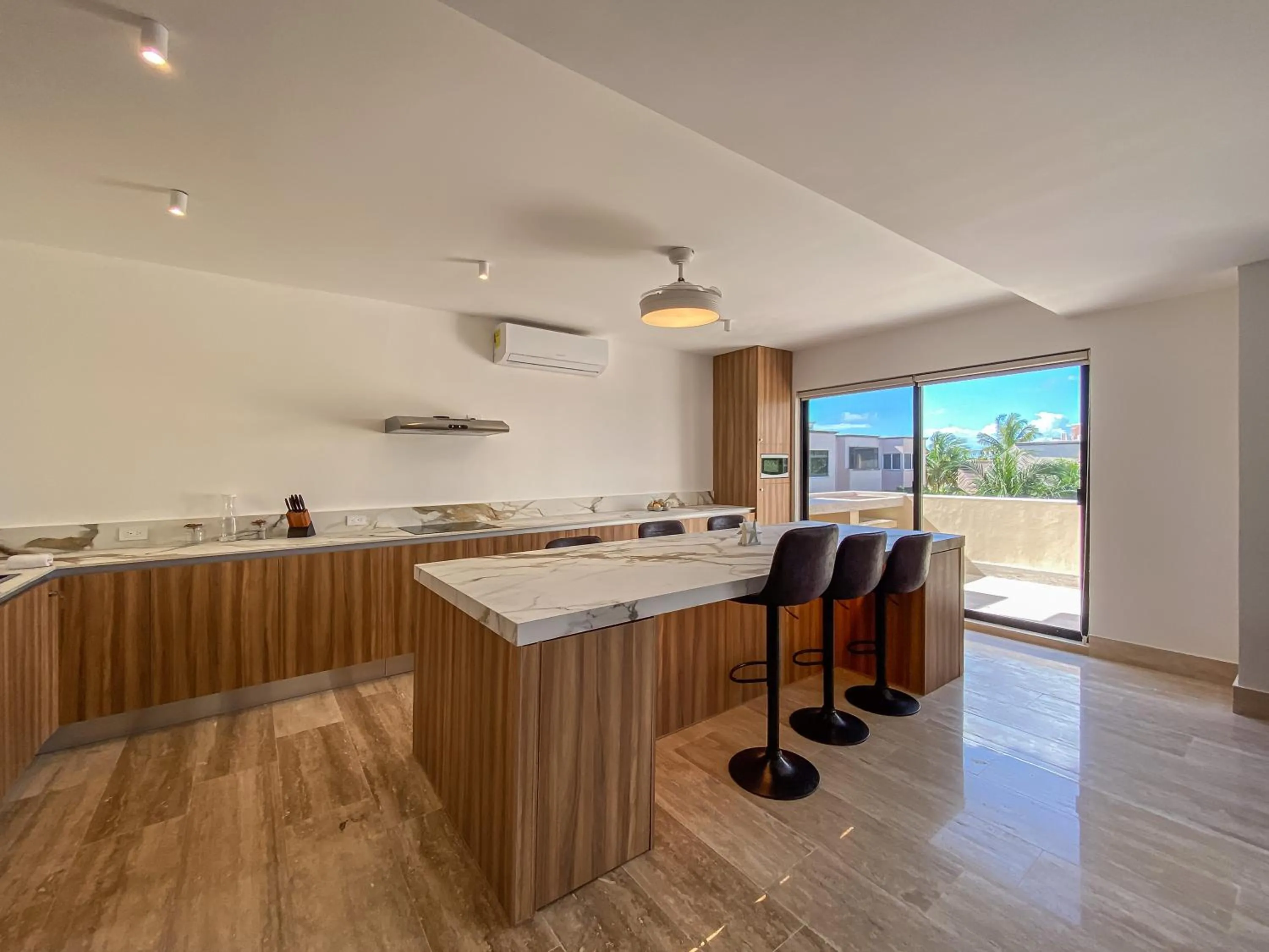 Kitchen or kitchenette in Villas Tropical By Andiani