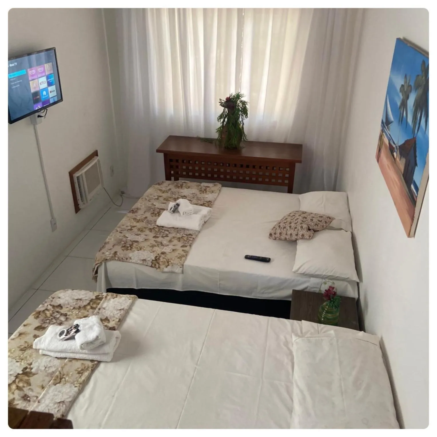 Property building, Bed in Pousada Maresias de Geribá